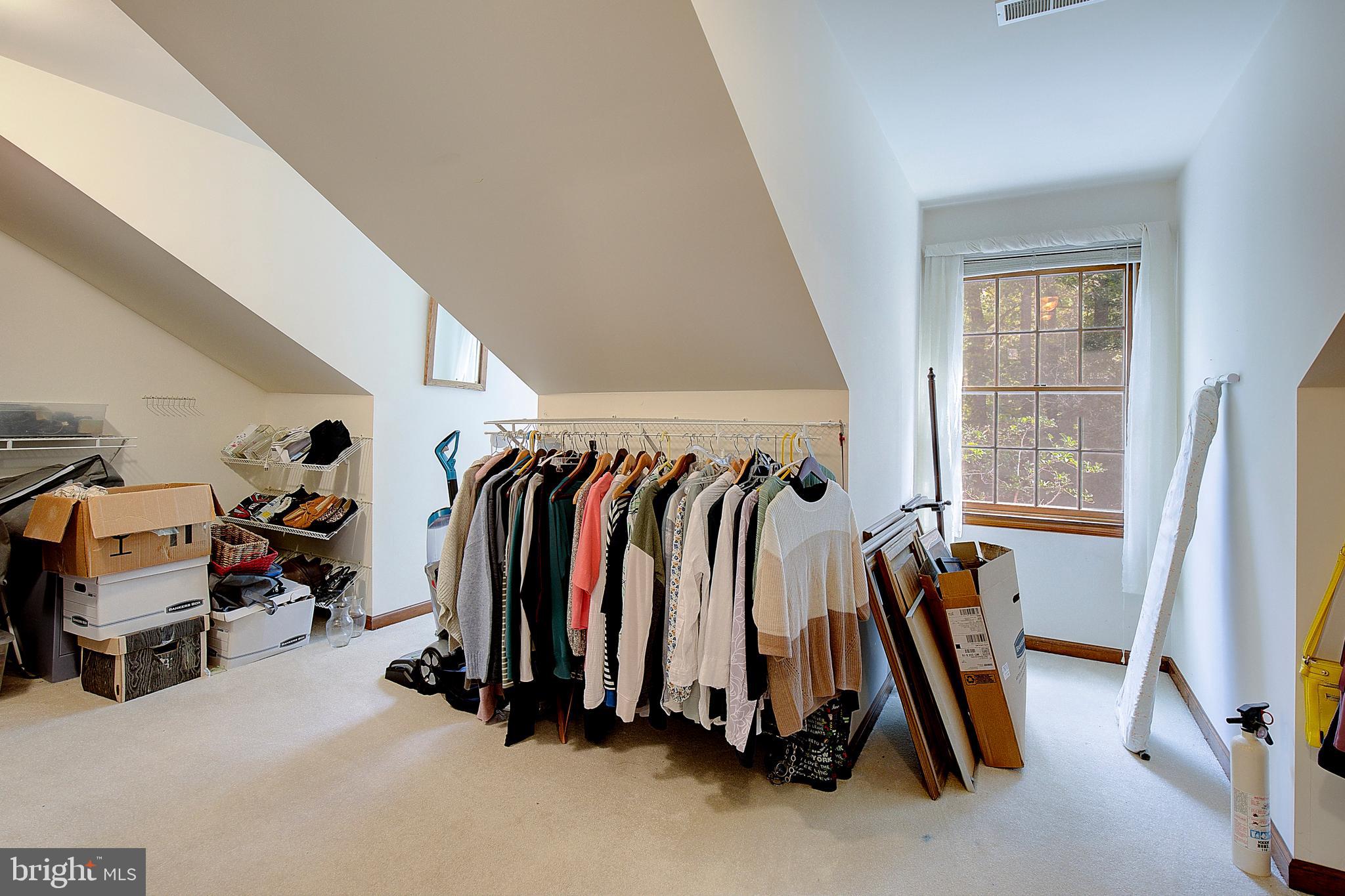 ST LEONARD SHORES - Residential