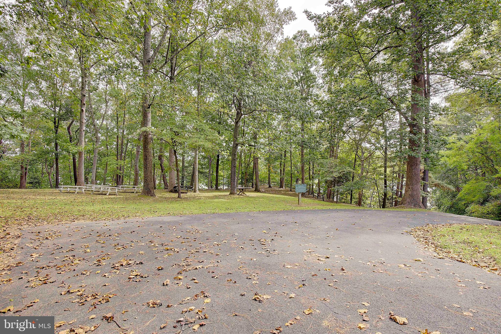 ST LEONARD SHORES - Residential