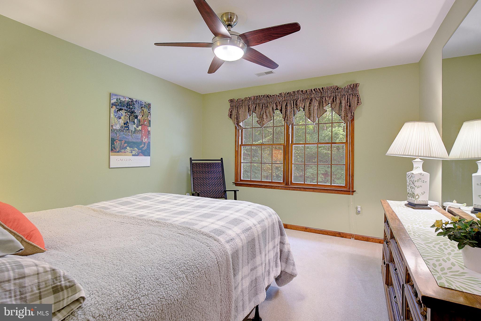 ST LEONARD SHORES - Residential