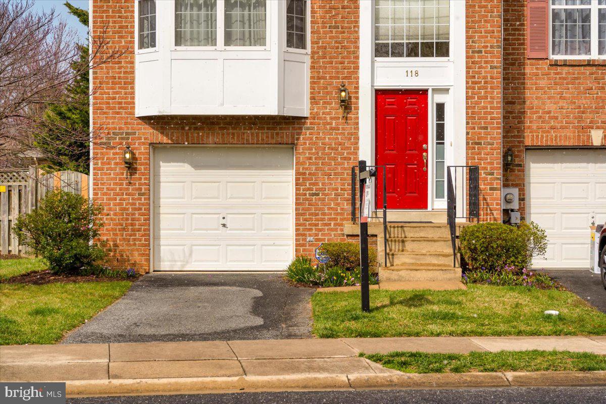 NORTH CROSSING - Residential