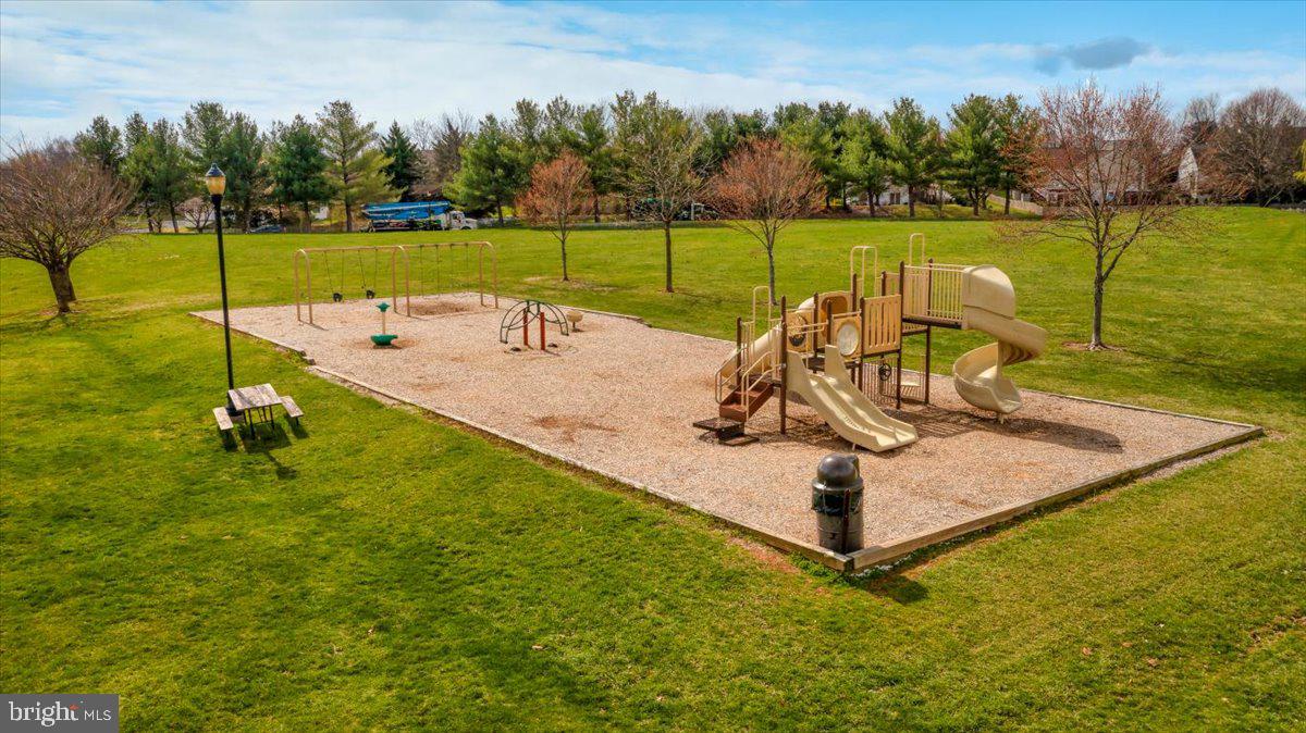 NORTH CROSSING - Residential