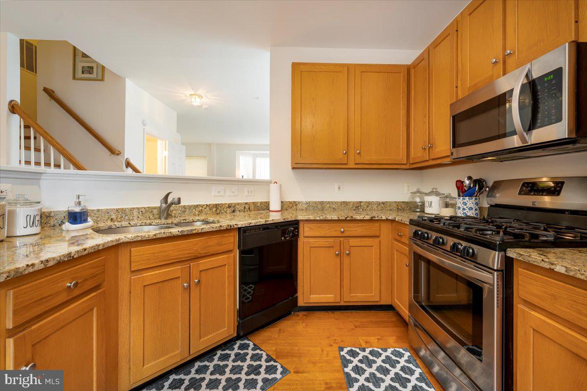 NORTH CROSSING - Residential