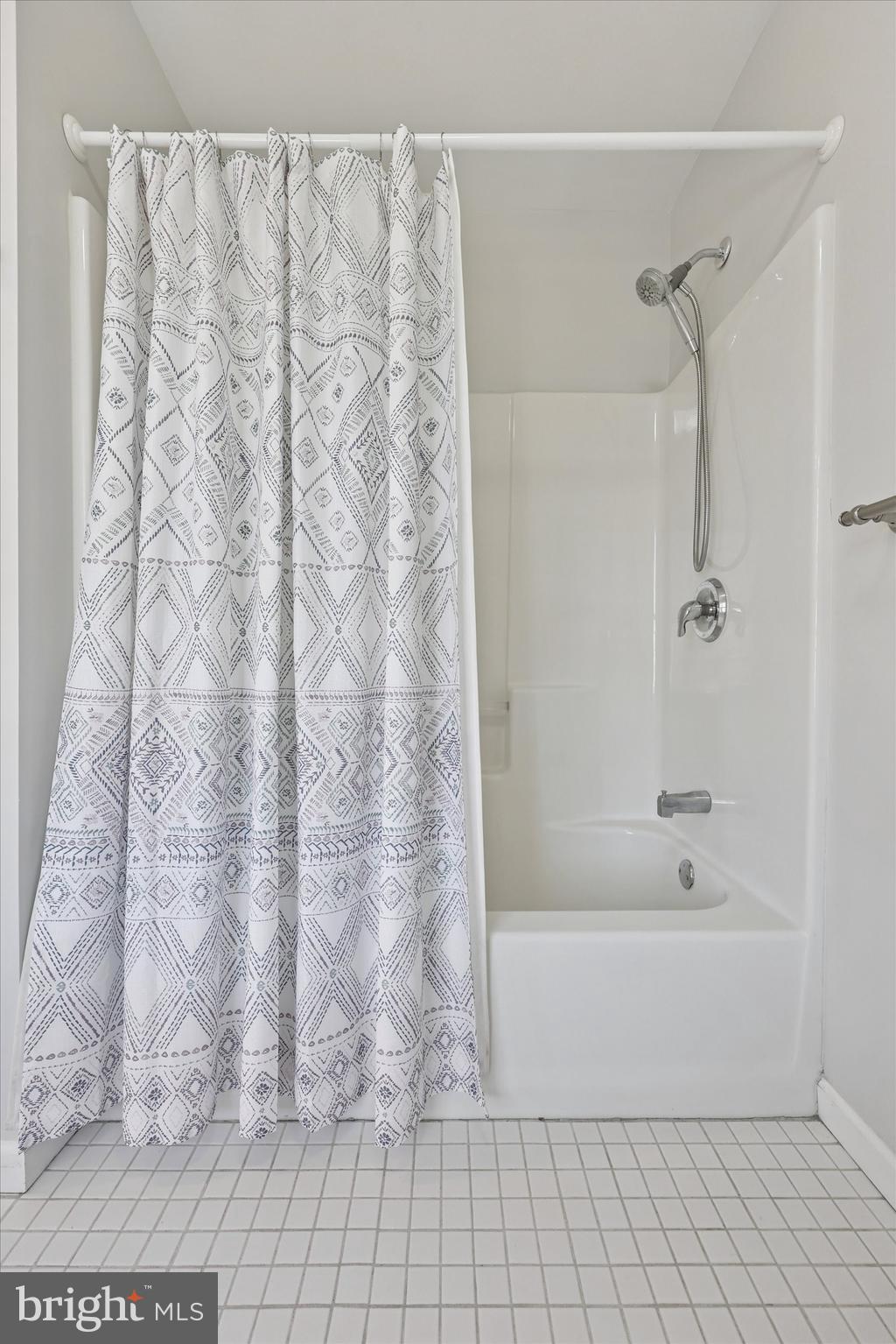 KEELY COURT - Residential