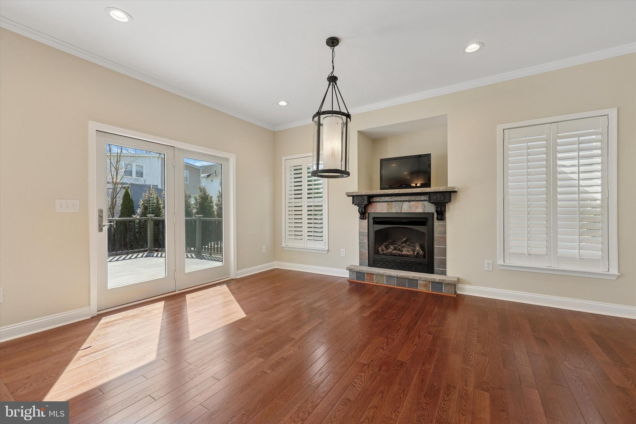 KEELY COURT - Residential