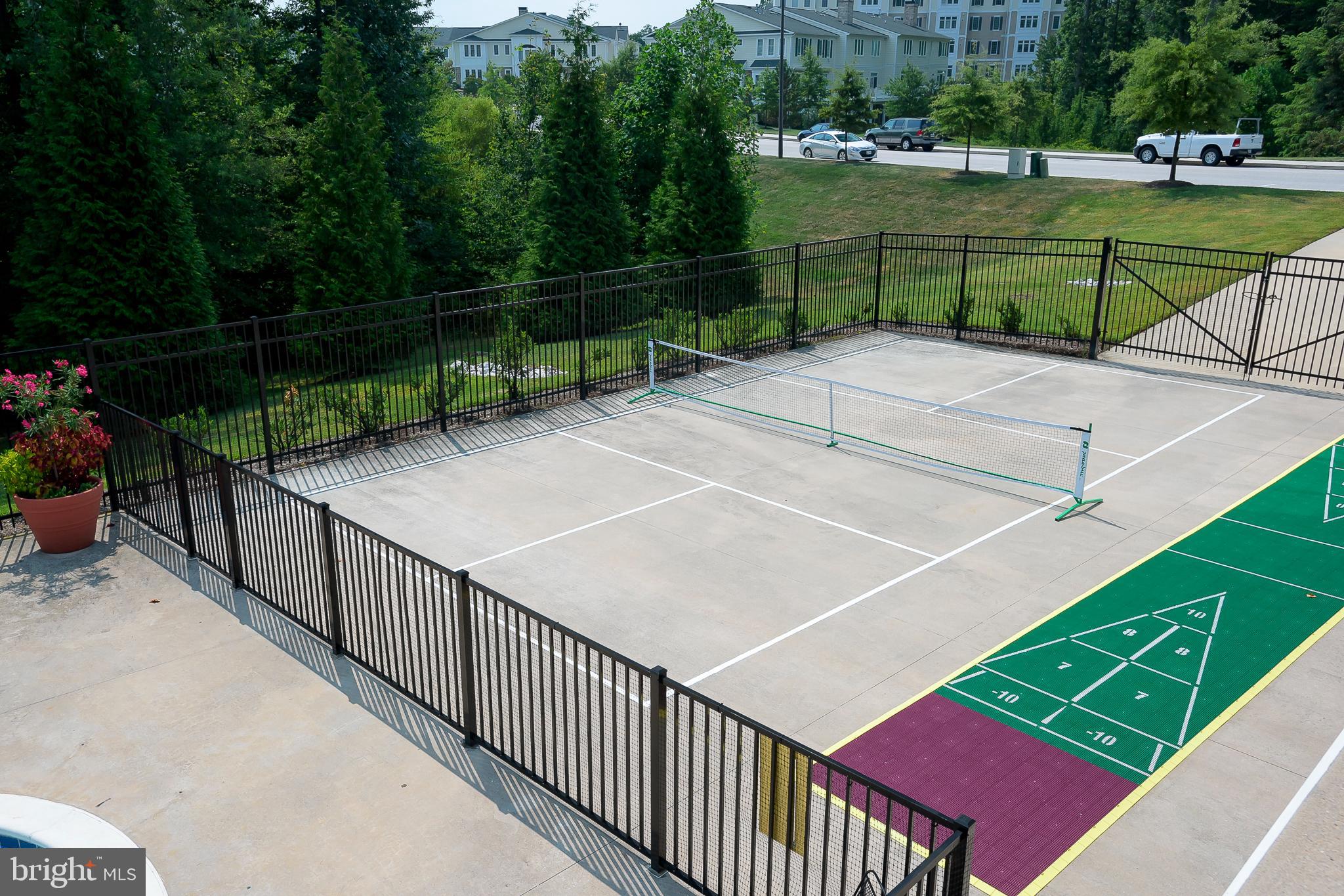 SNOWDEN OVERLOOK - Residential