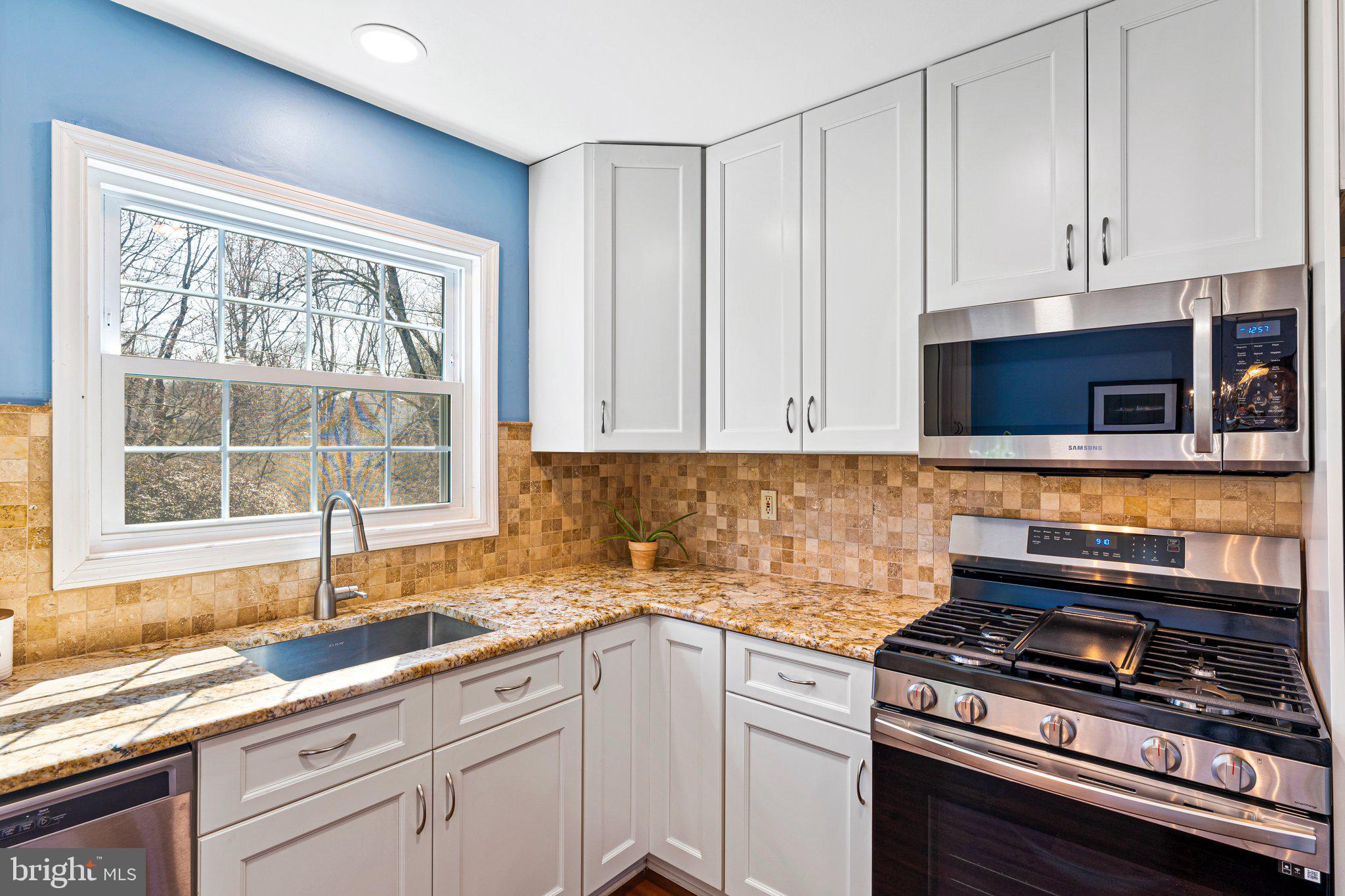 MEADOWBROOK - Residential