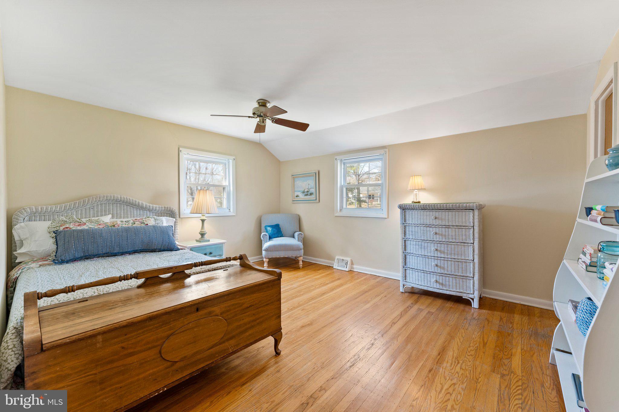 MEADOWBROOK - Residential