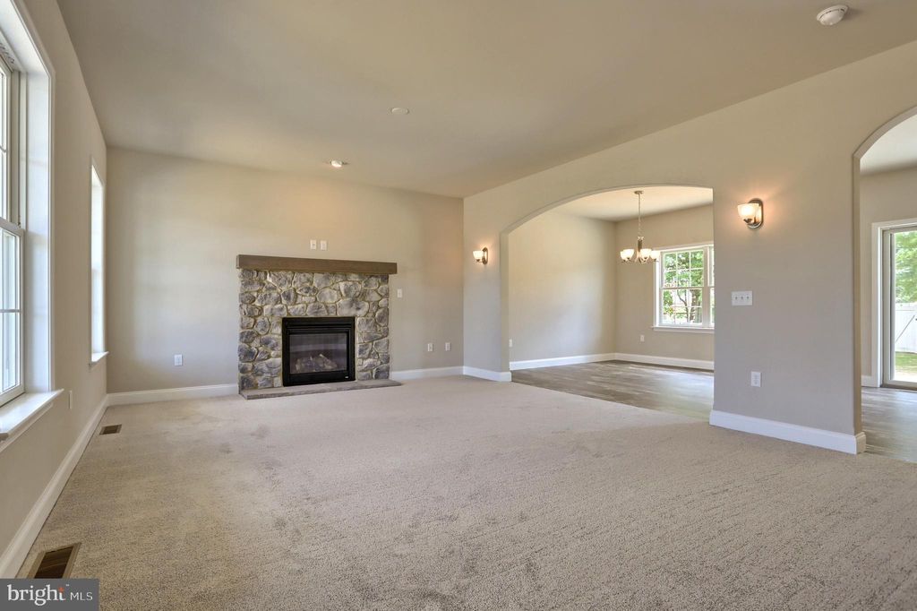 Photo of 1 Rolling Meadow Rd, LEBANON, PA 17046 (MLS # PALN2018056)