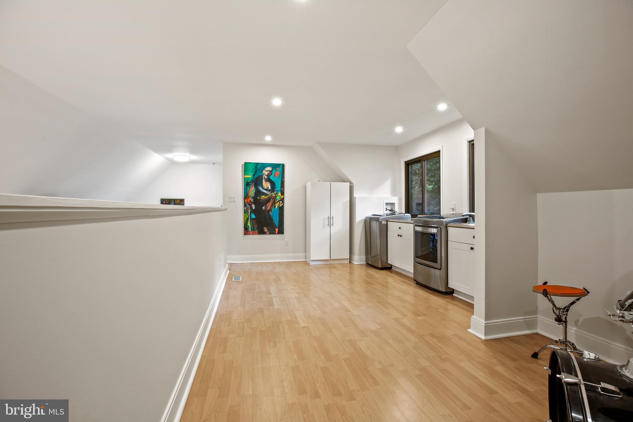 HILLTOP ESTATES - Residential