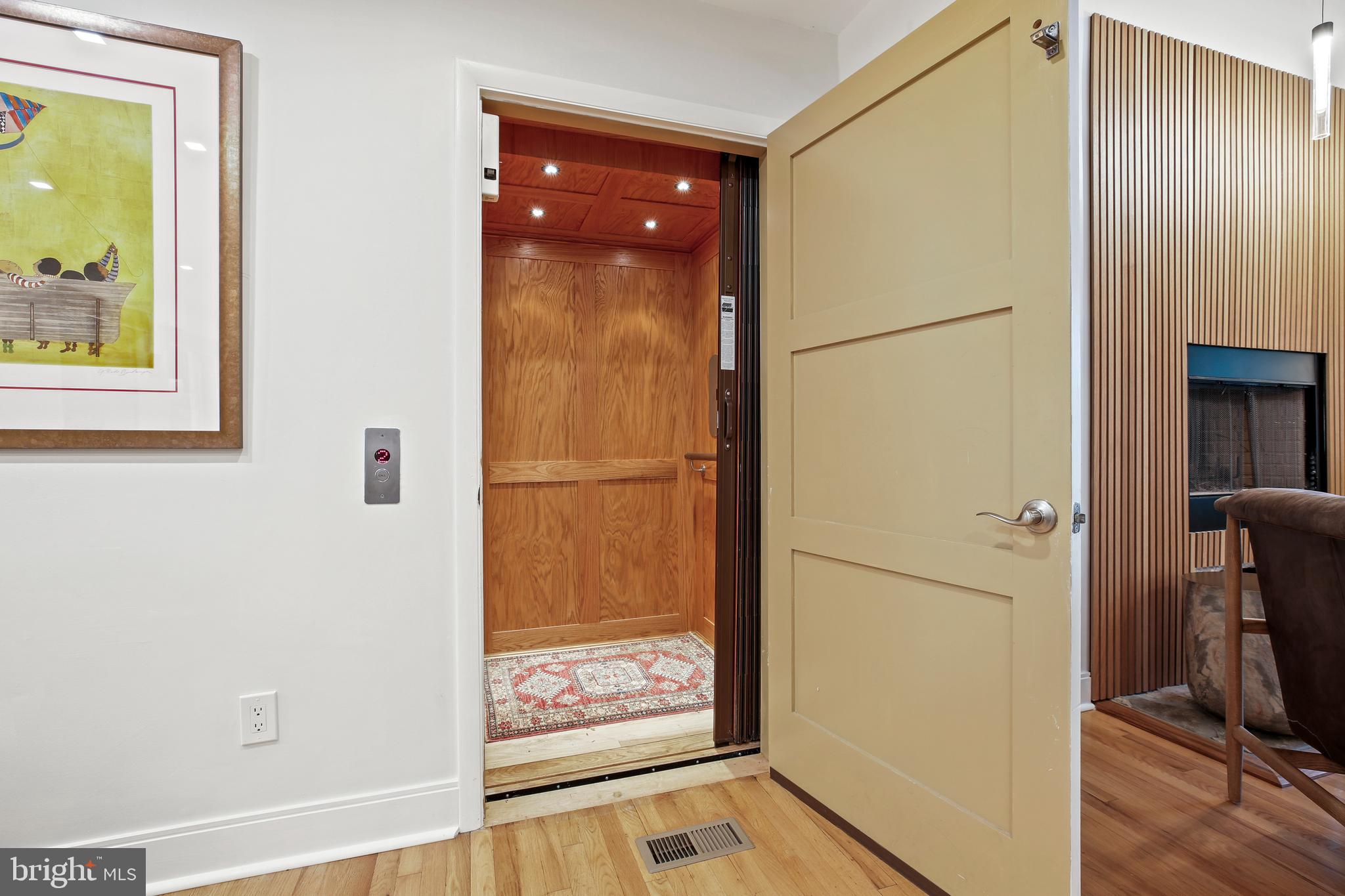 HILLTOP ESTATES - Residential