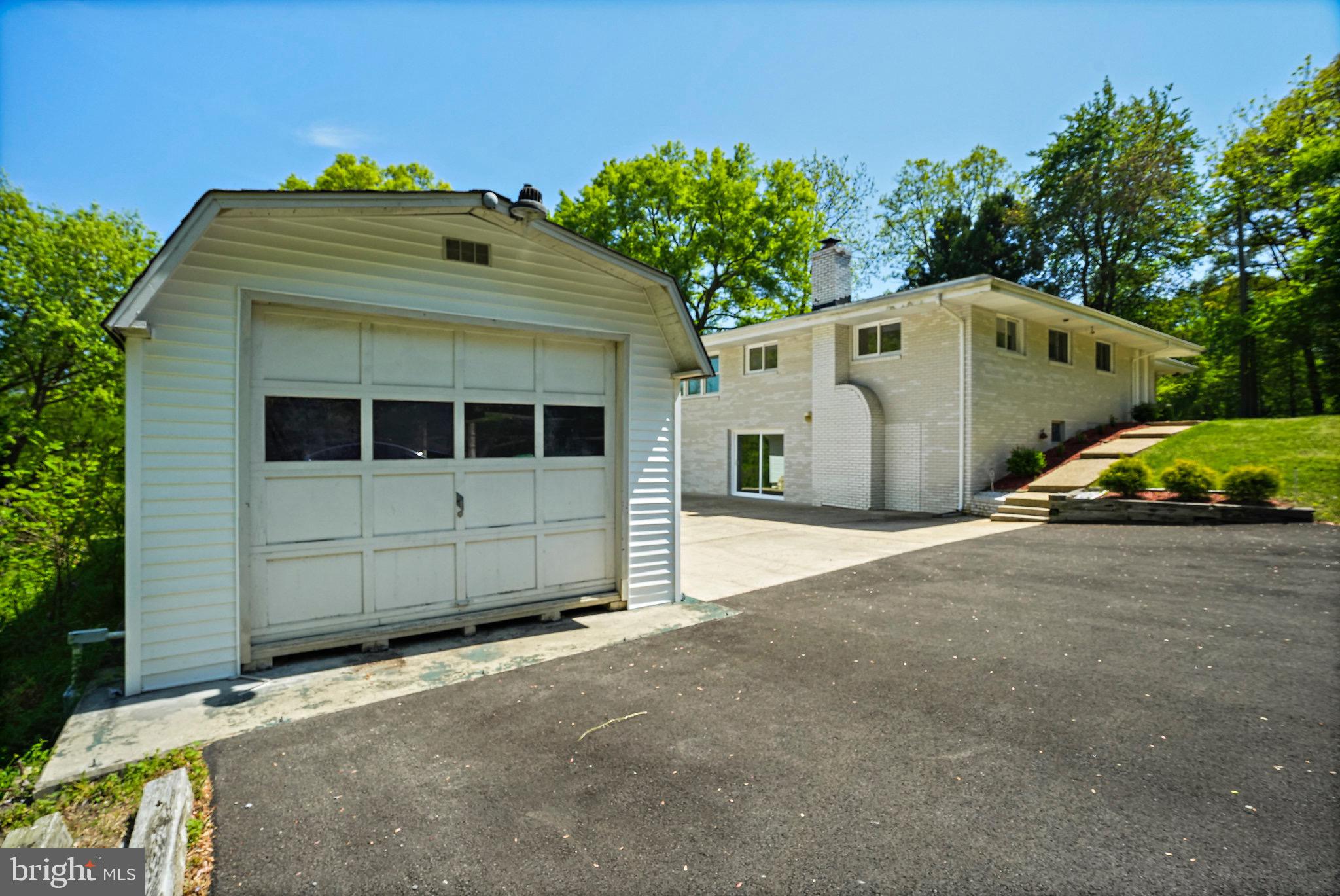 BROCK HALL PLAT 1 - Residential