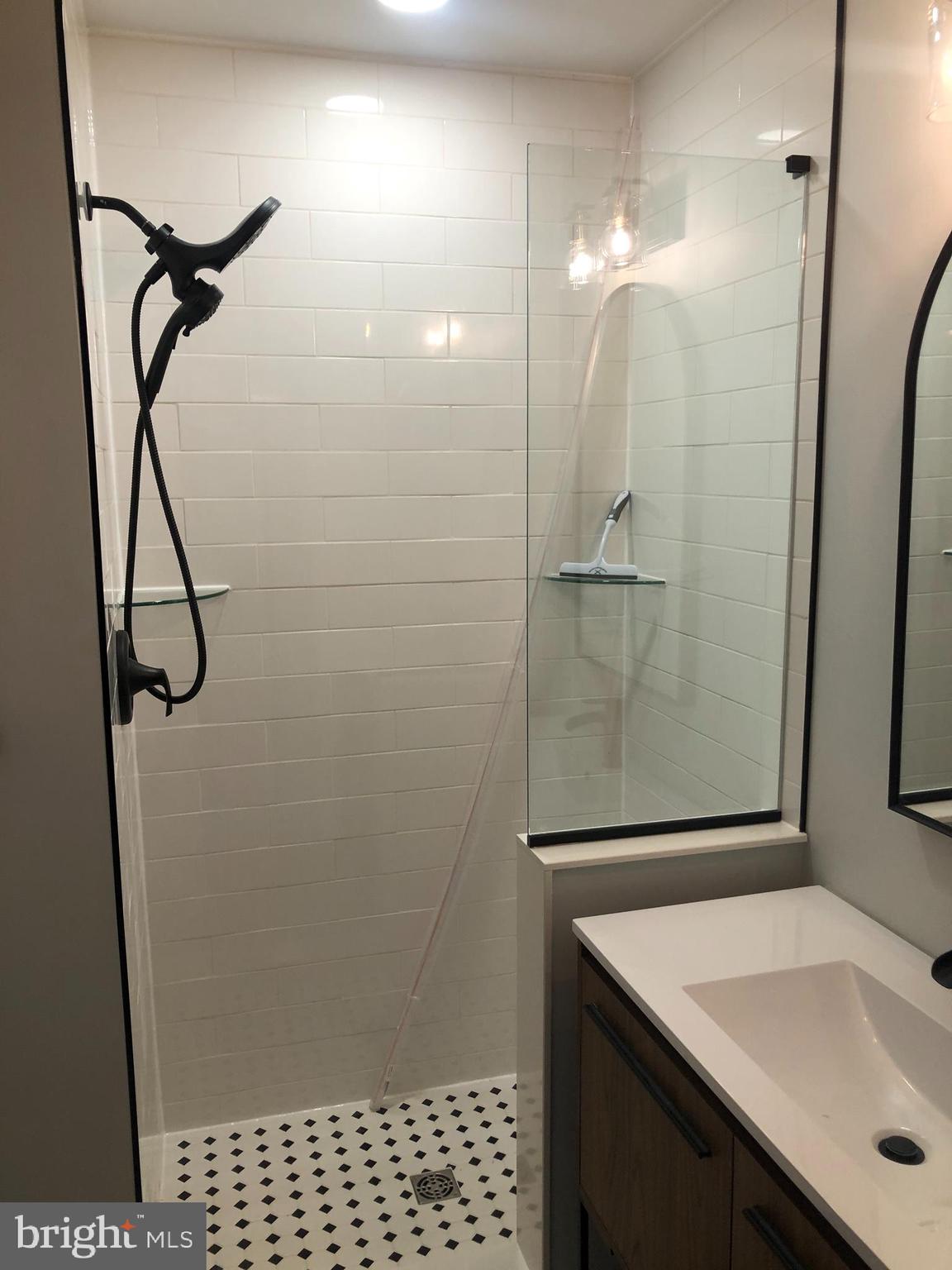 TOWAMENCIN VIL - Residential Lease