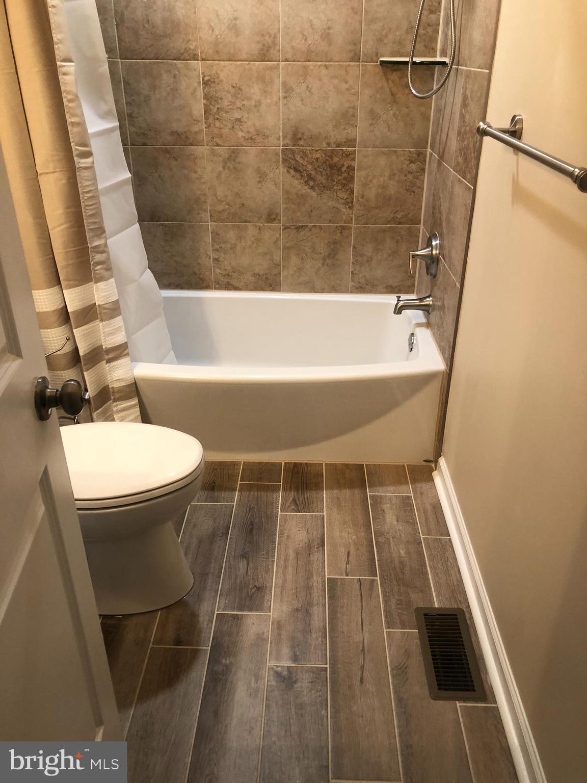 TOWAMENCIN VIL - Residential Lease