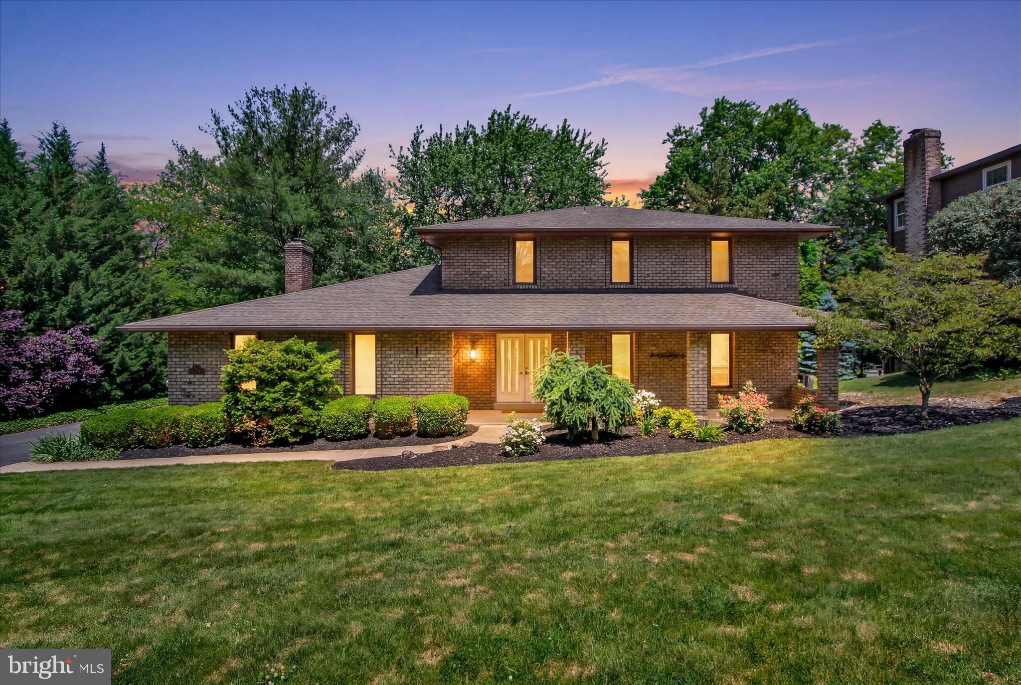 3240 ROUND HILL ROAD