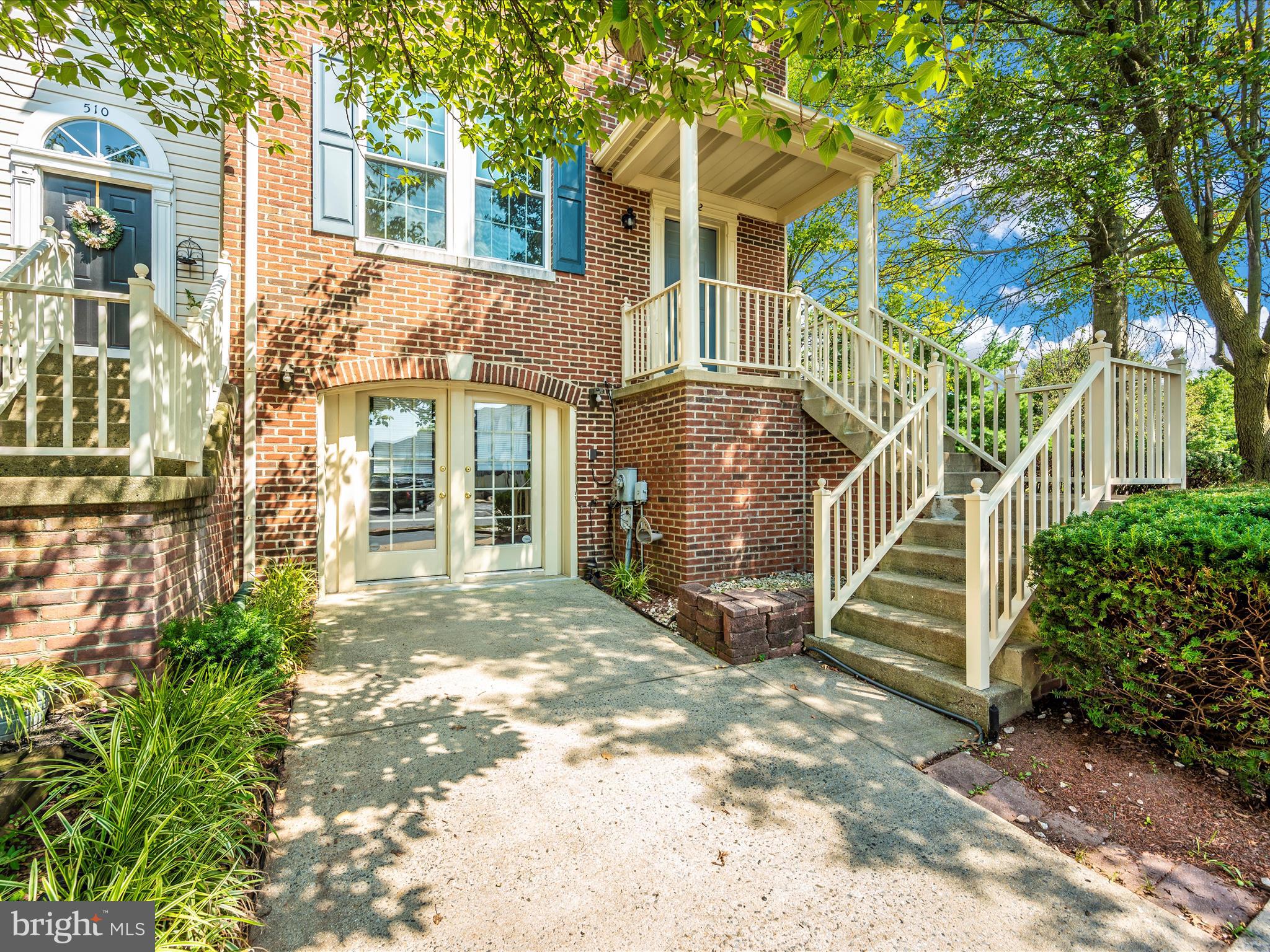 OVERLOOK - Residential Lease