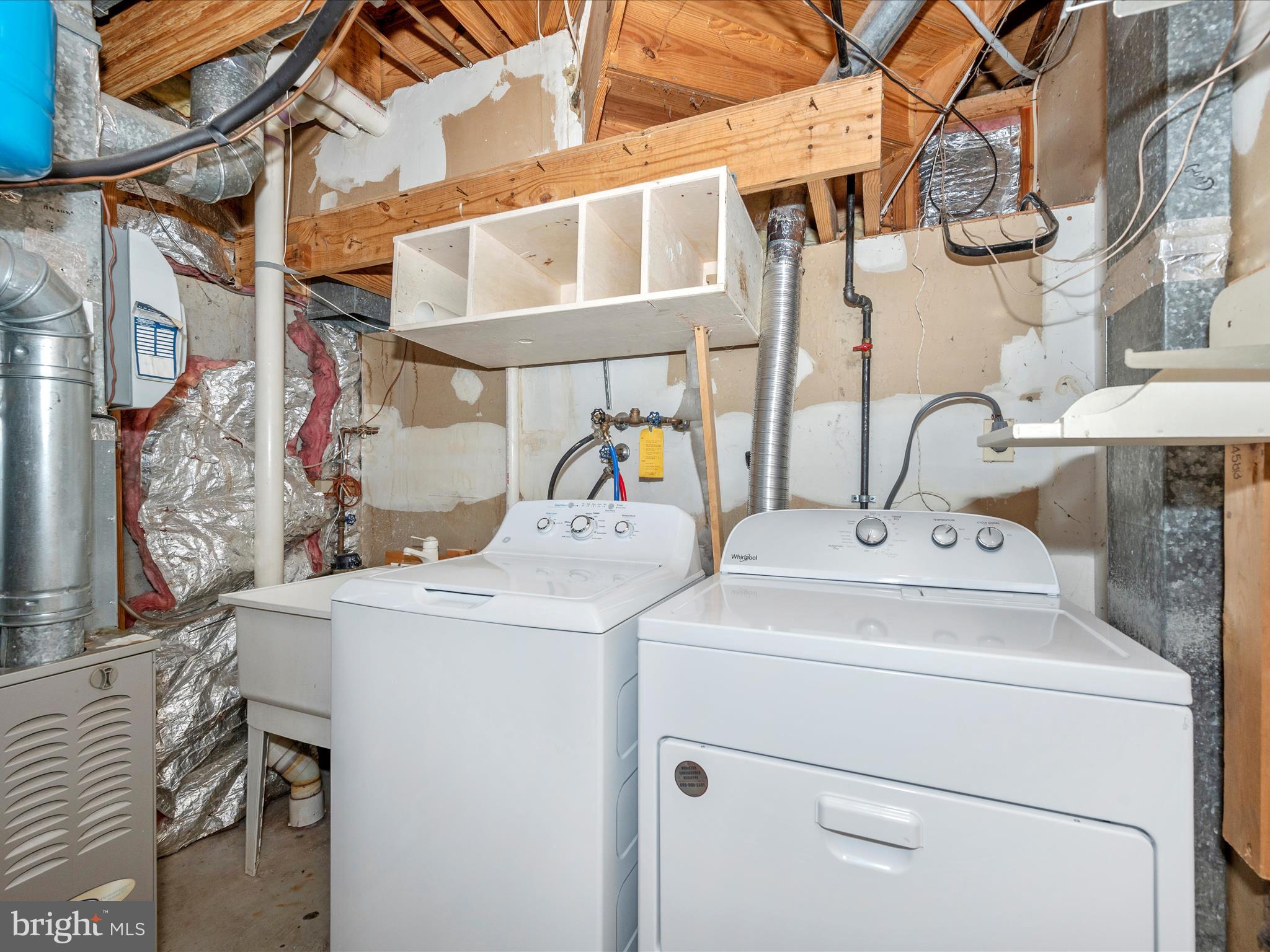 OVERLOOK - Residential Lease