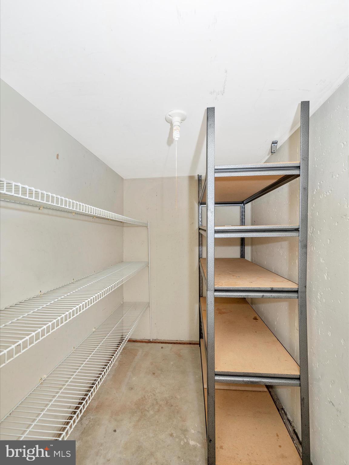 OVERLOOK - Residential Lease