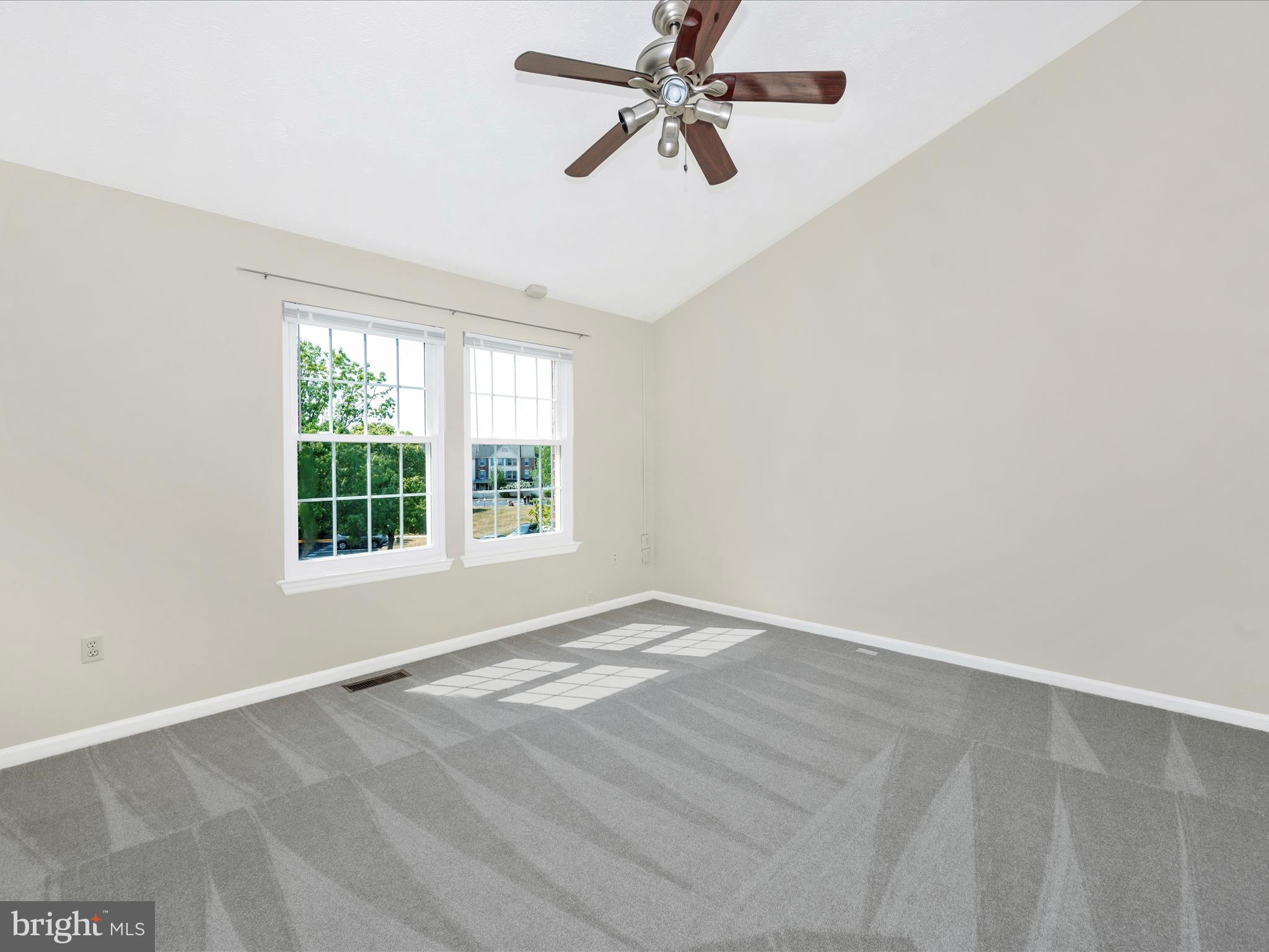 OVERLOOK - Residential Lease