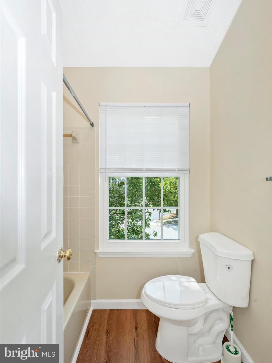 OVERLOOK - Residential Lease