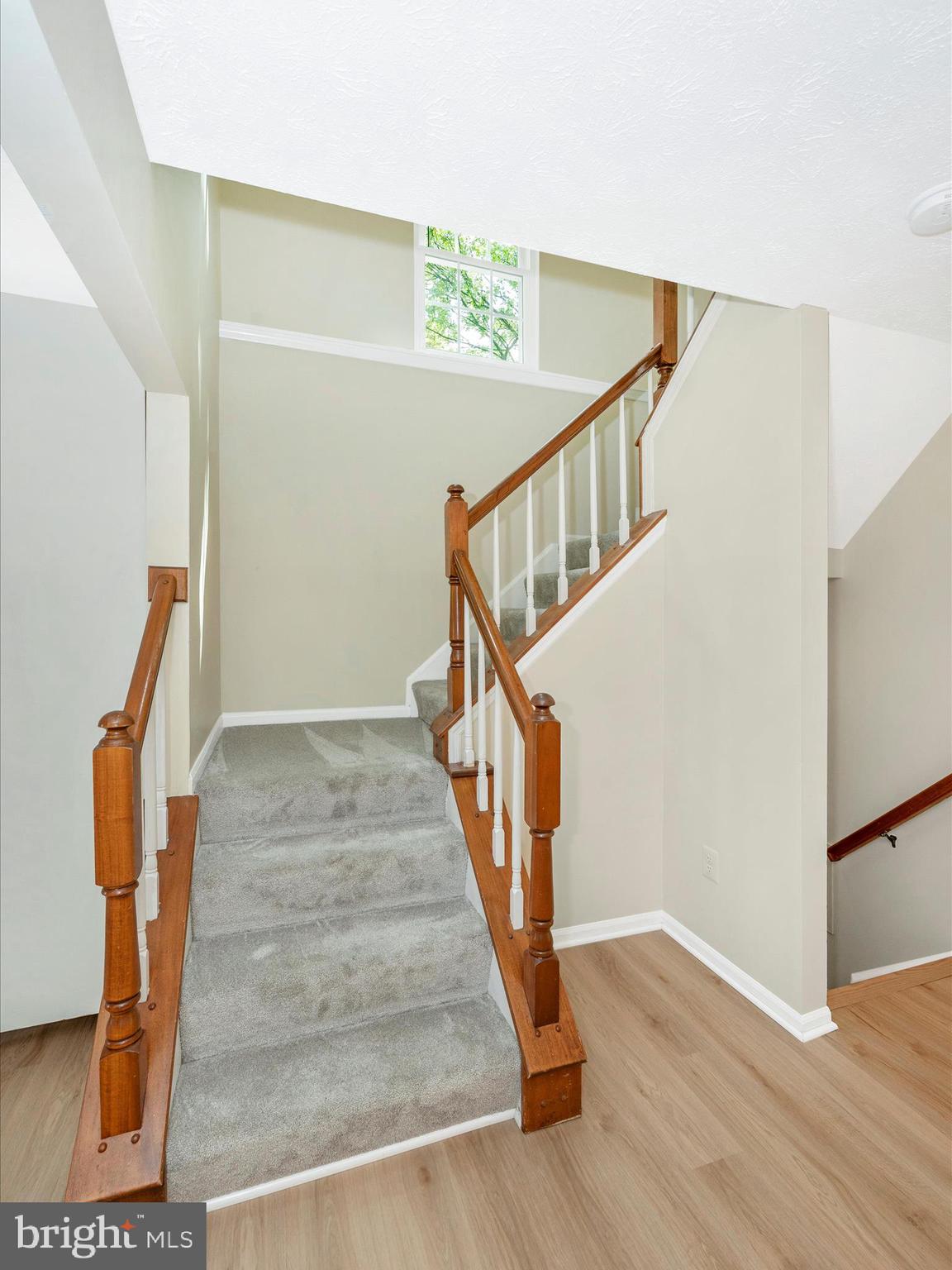 OVERLOOK - Residential Lease