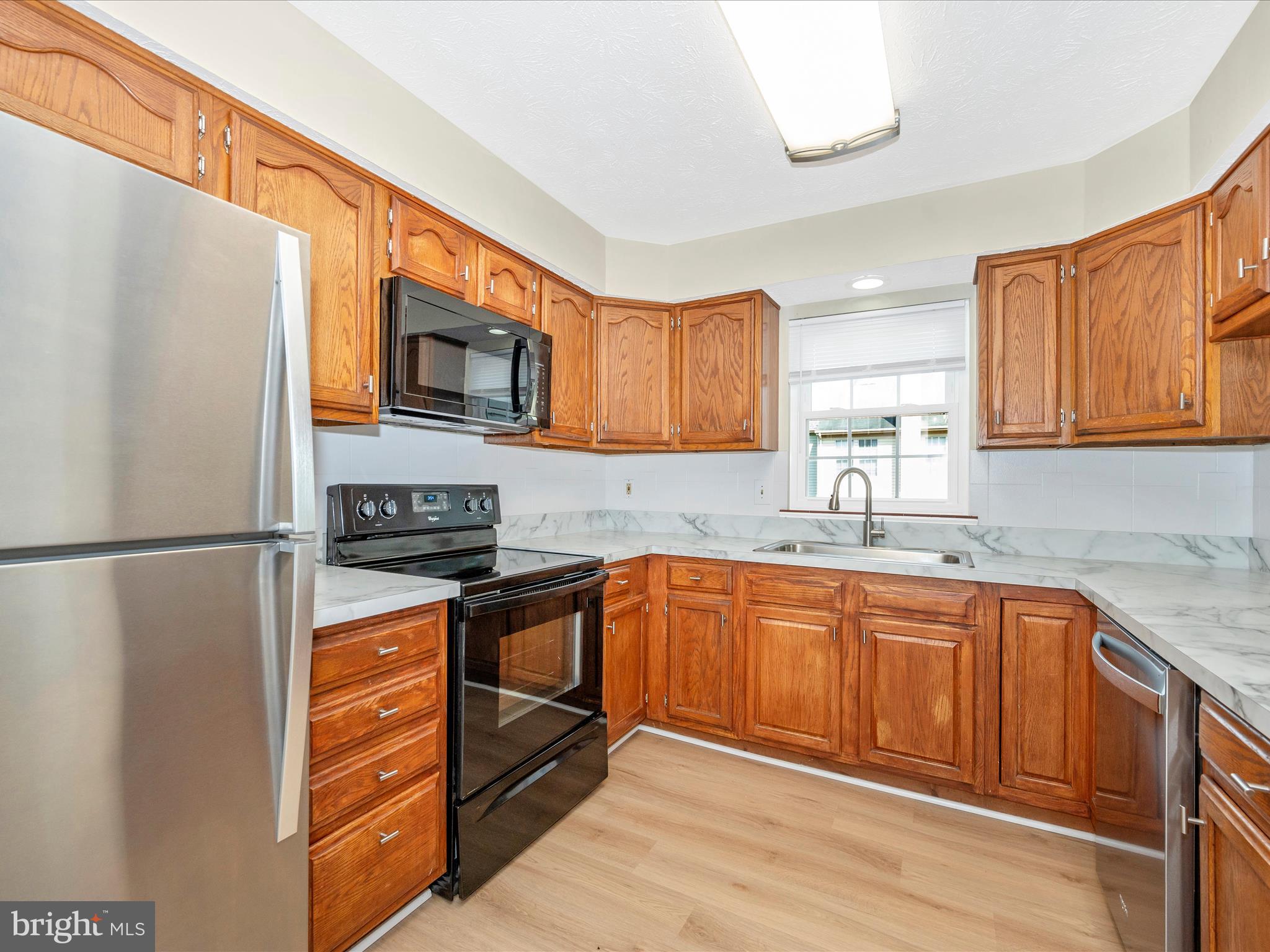 OVERLOOK - Residential Lease