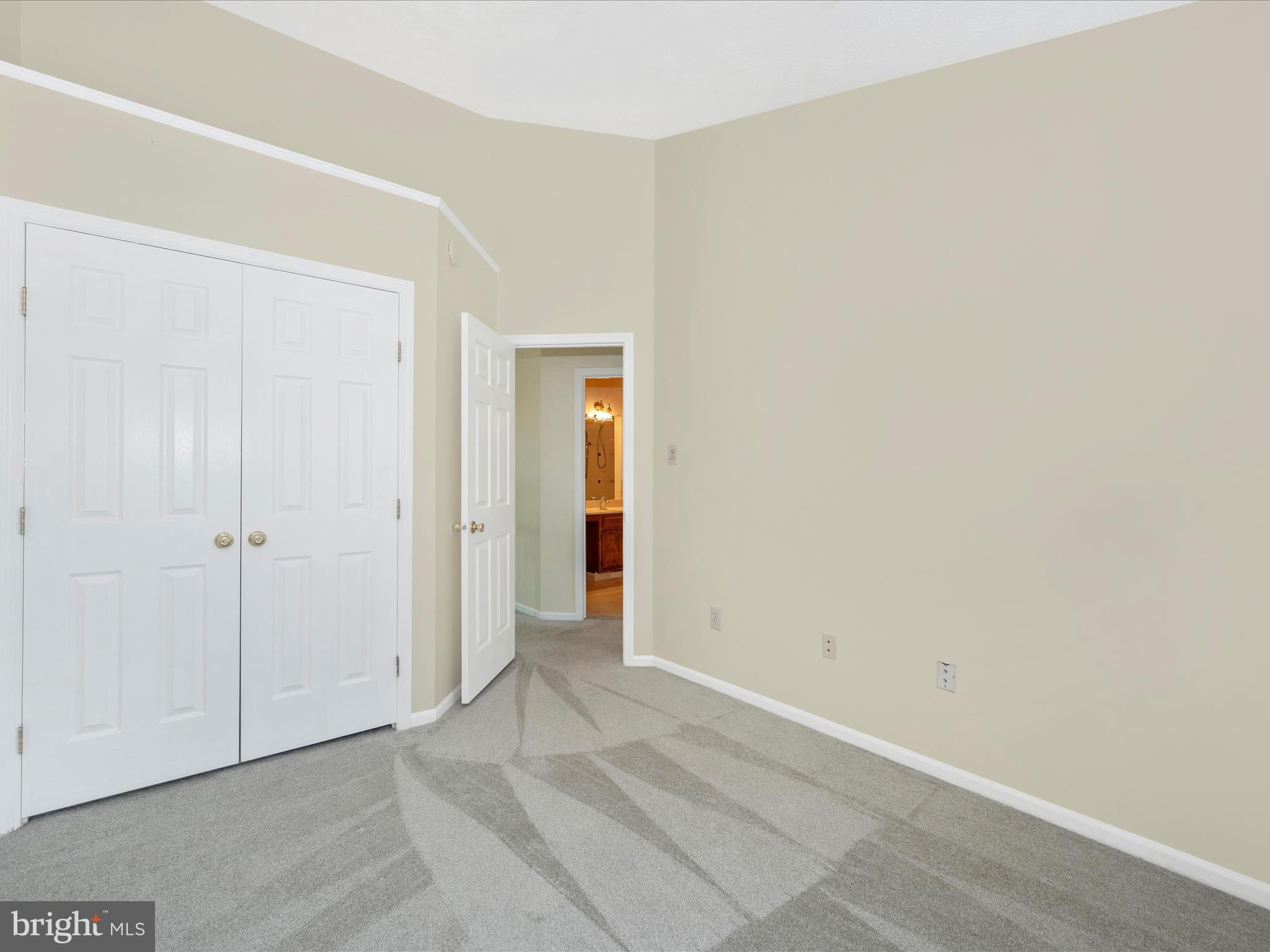 OVERLOOK - Residential Lease