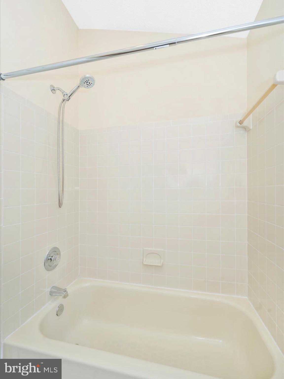 OVERLOOK - Residential Lease