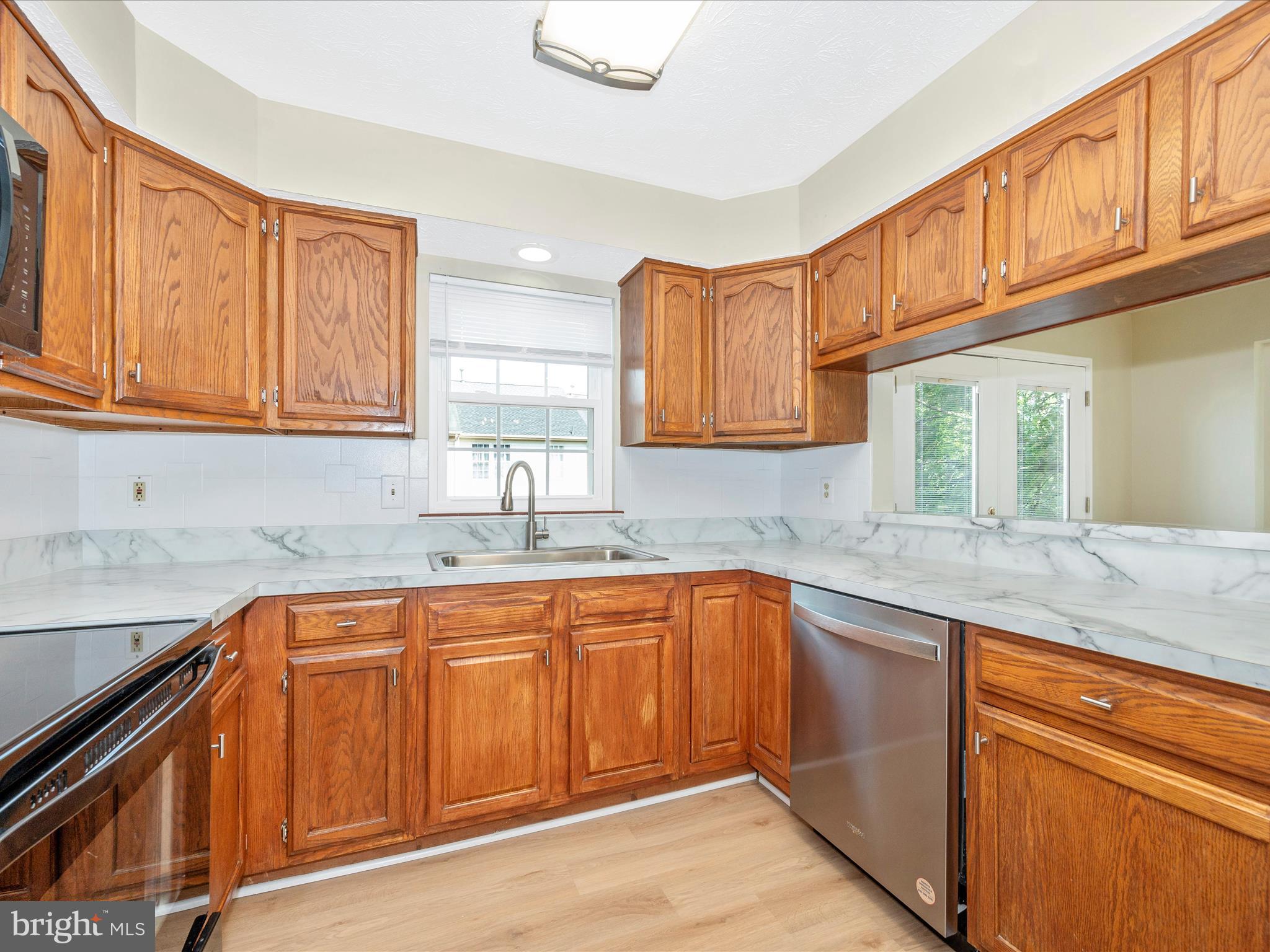 OVERLOOK - Residential Lease