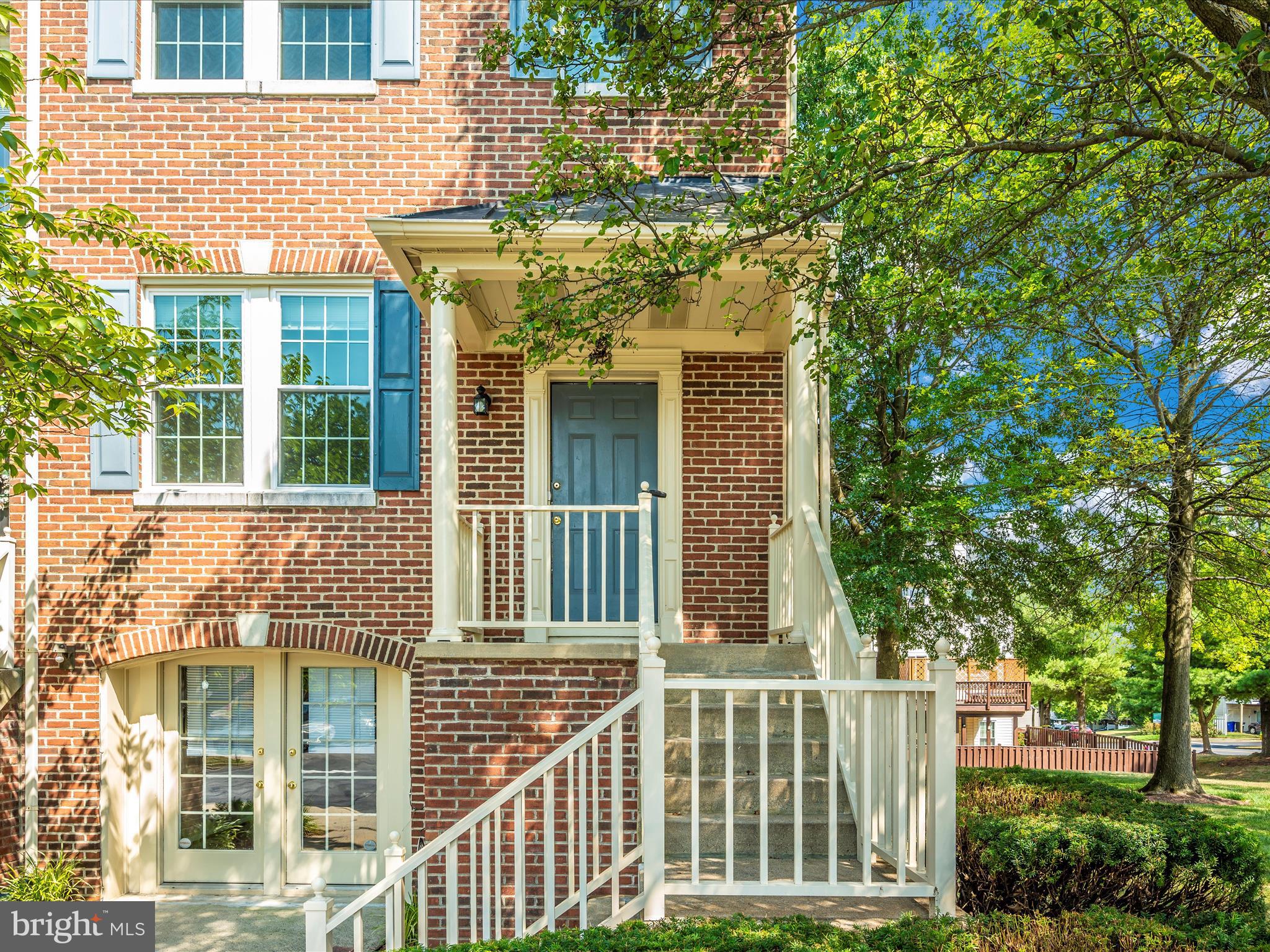 OVERLOOK - Residential Lease