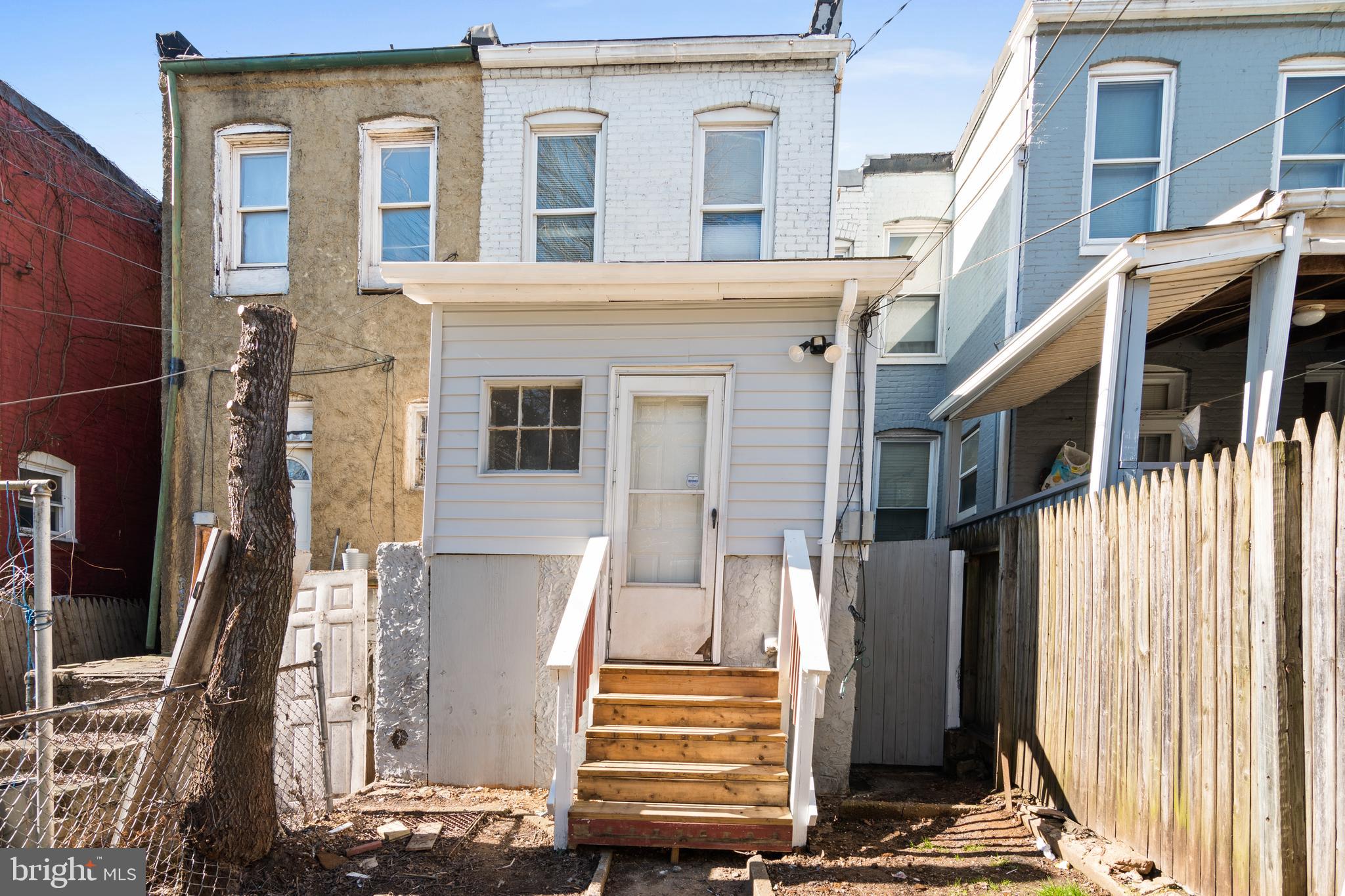 MILL HILL - Residential