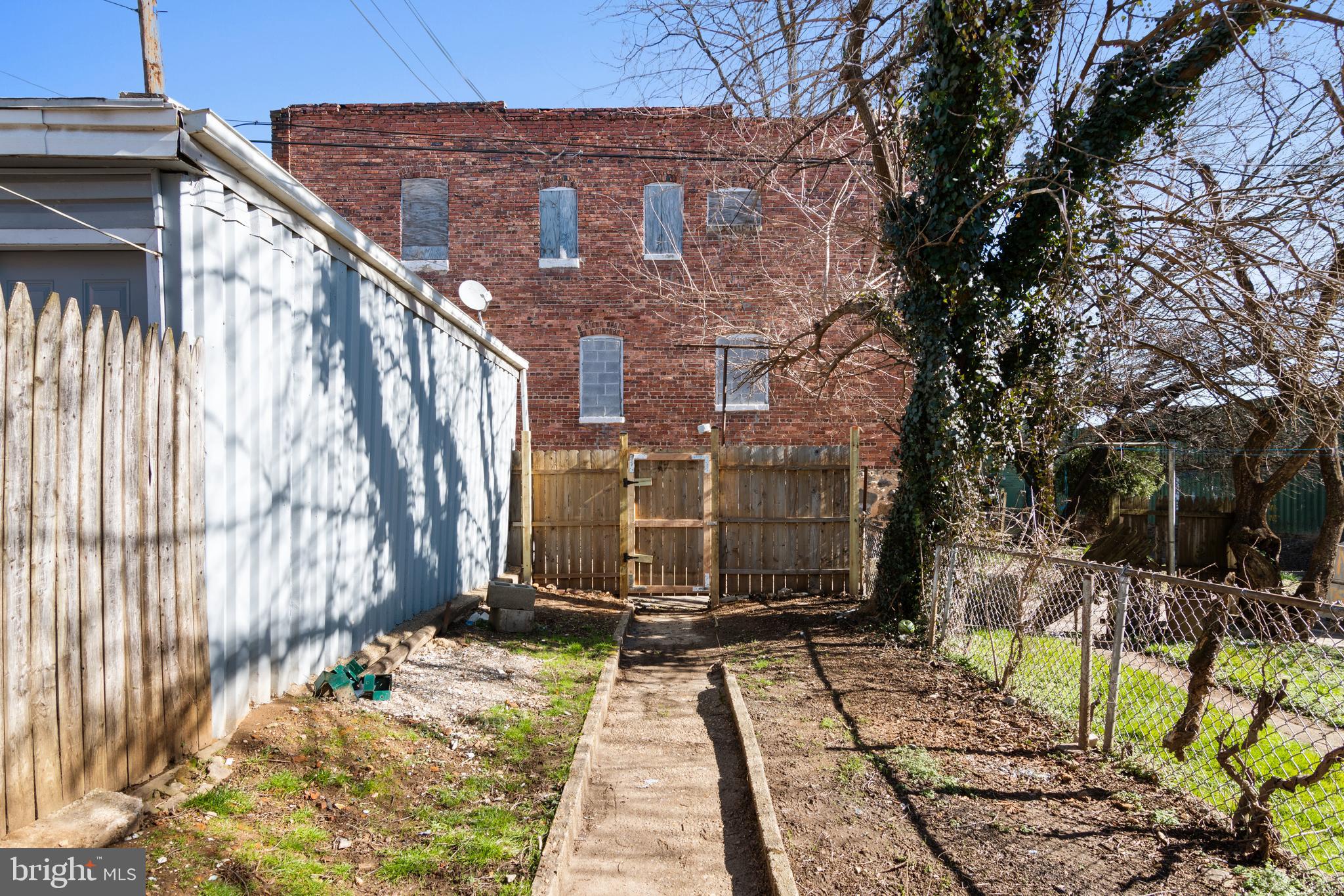 MILL HILL - Residential