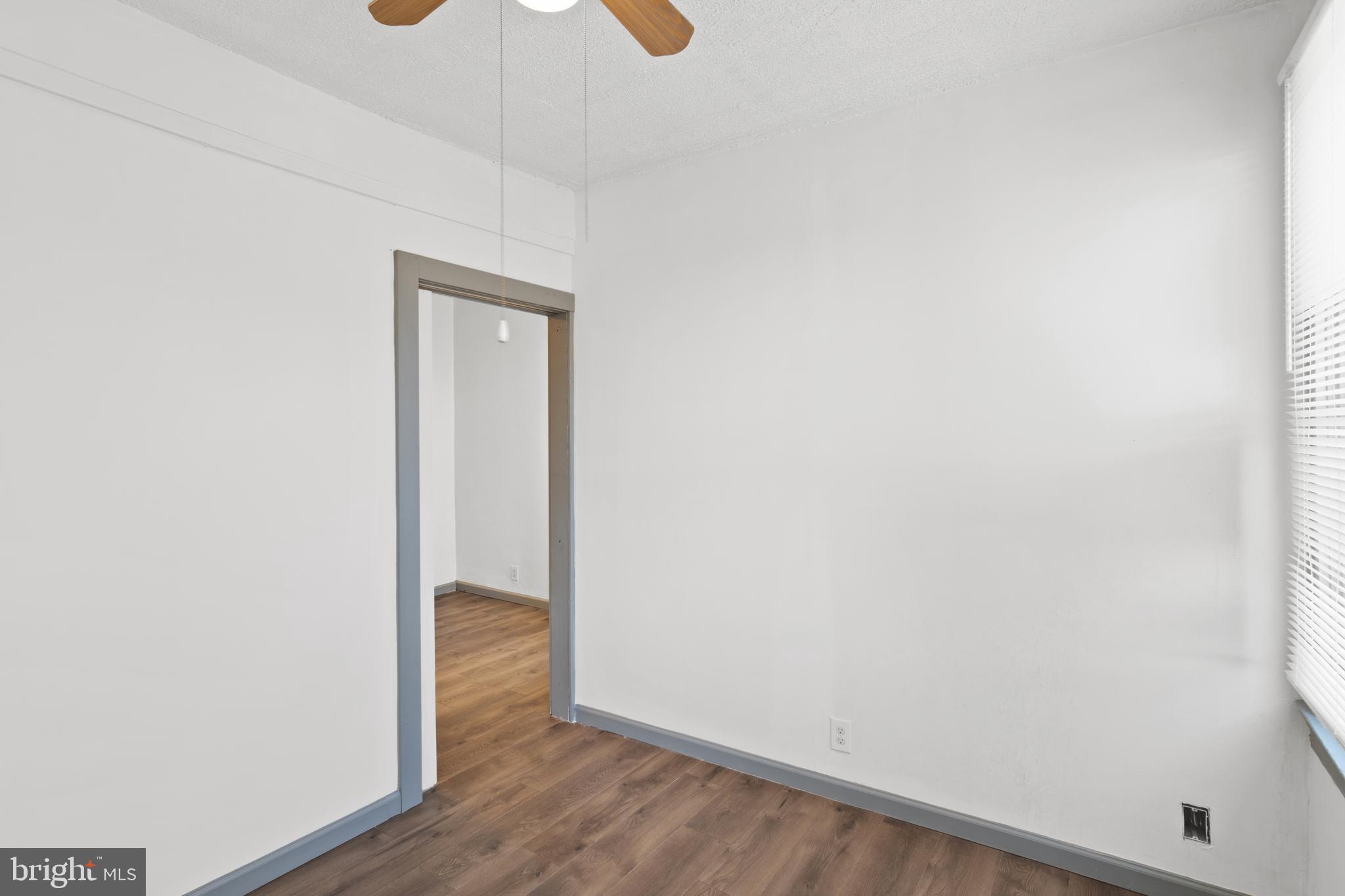 MILL HILL - Residential