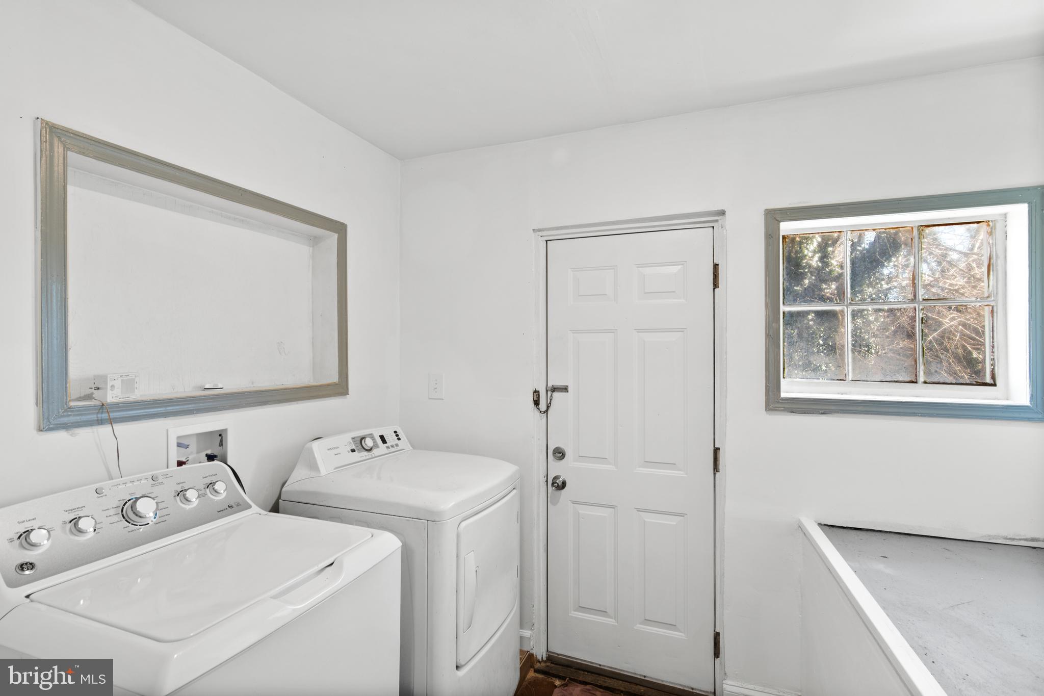 MILL HILL - Residential