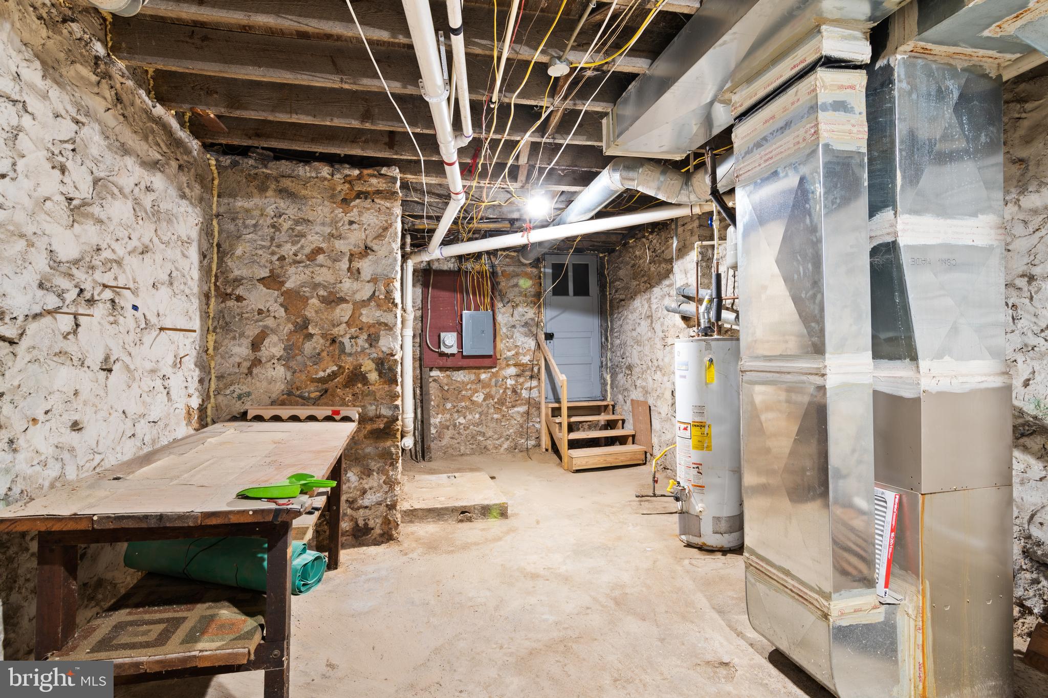 MILL HILL - Residential