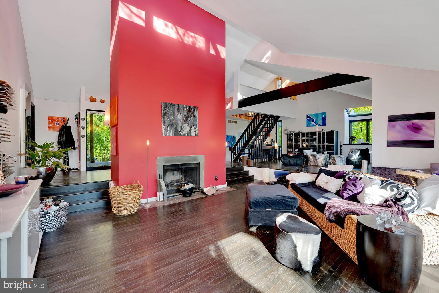 GLADWYNE - Residential