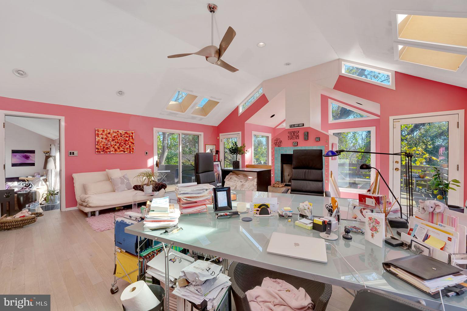 GLADWYNE - Residential