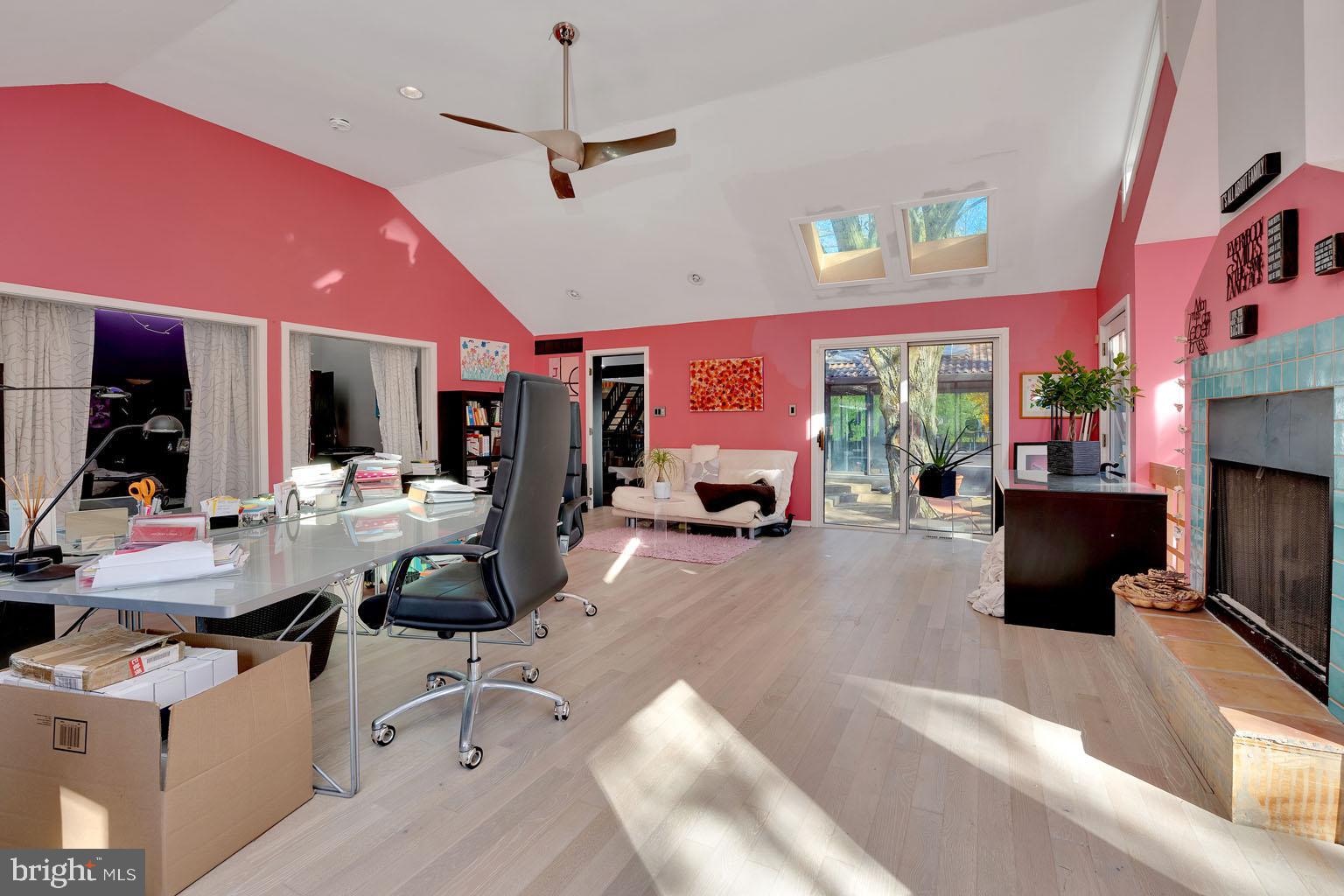 GLADWYNE - Residential