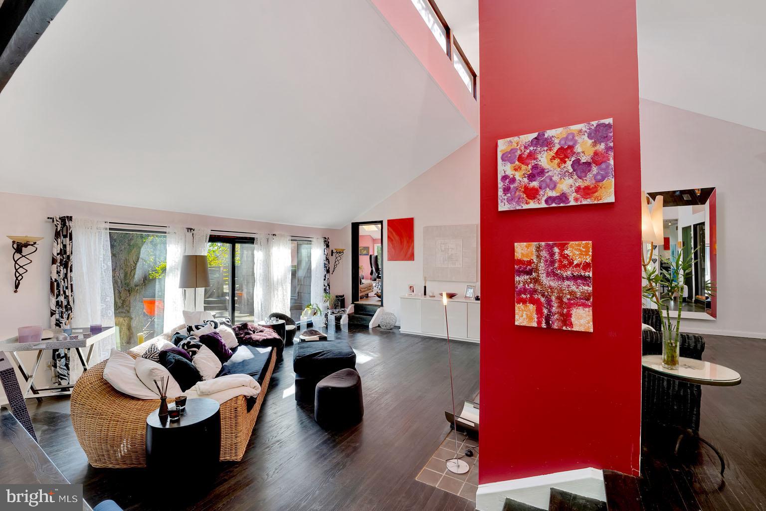 GLADWYNE - Residential