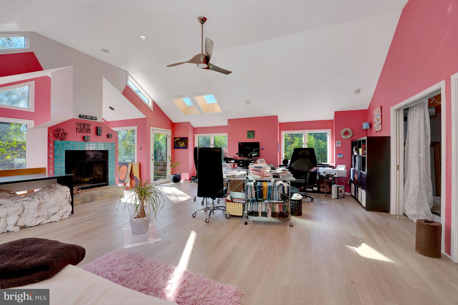 GLADWYNE - Residential