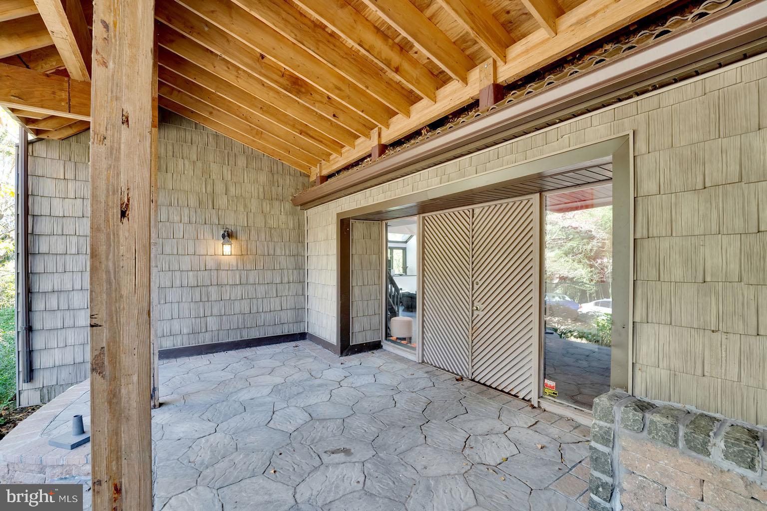 GLADWYNE - Residential