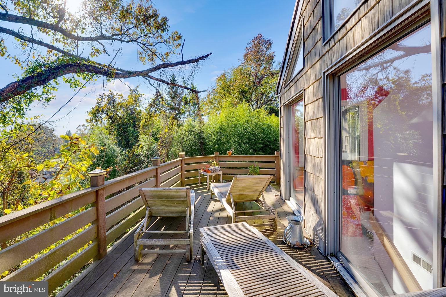 GLADWYNE - Residential