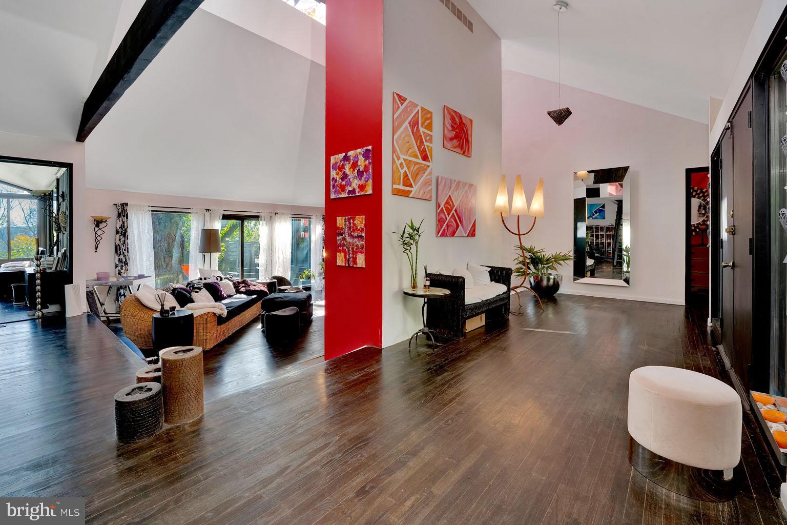 GLADWYNE - Residential