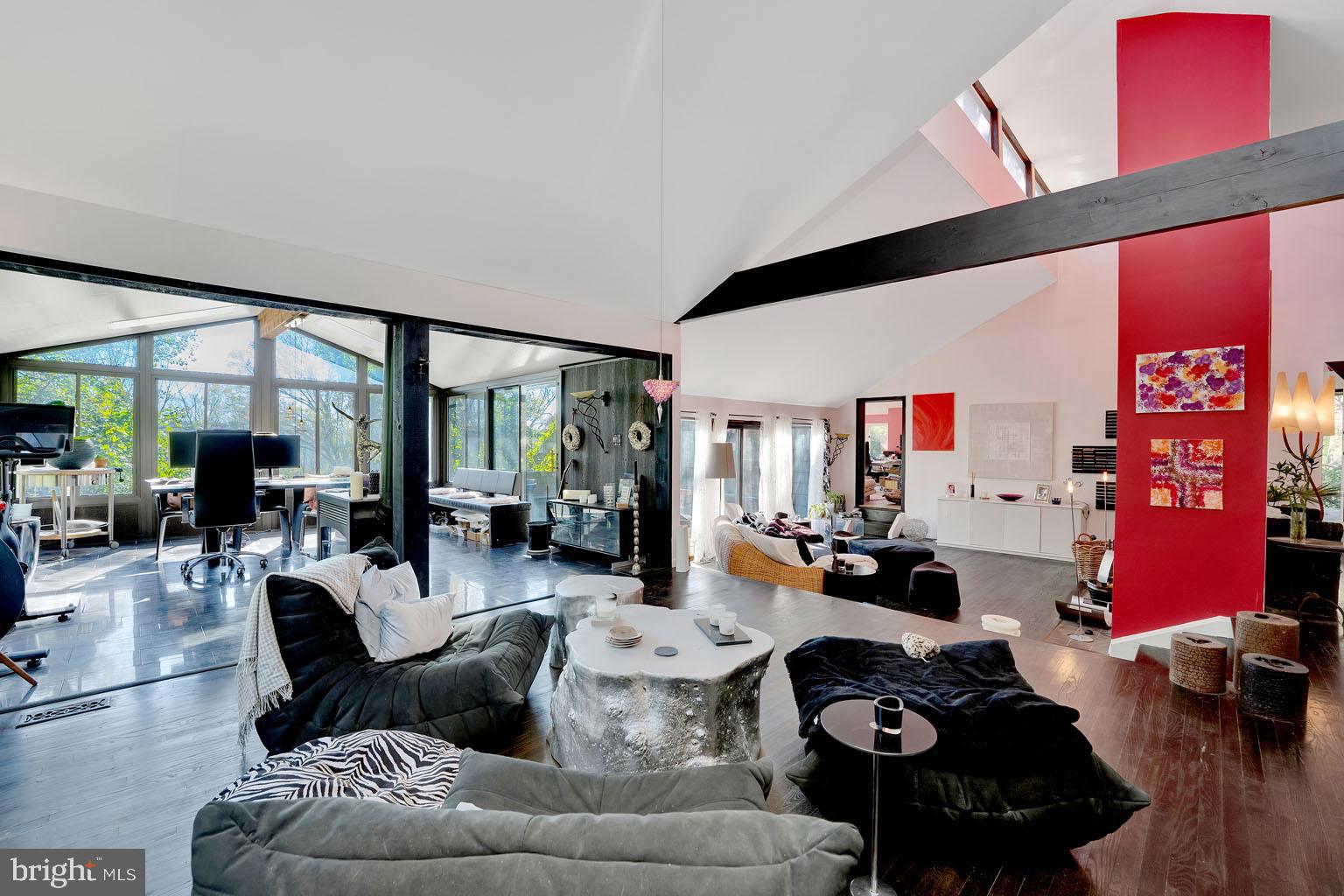 GLADWYNE - Residential