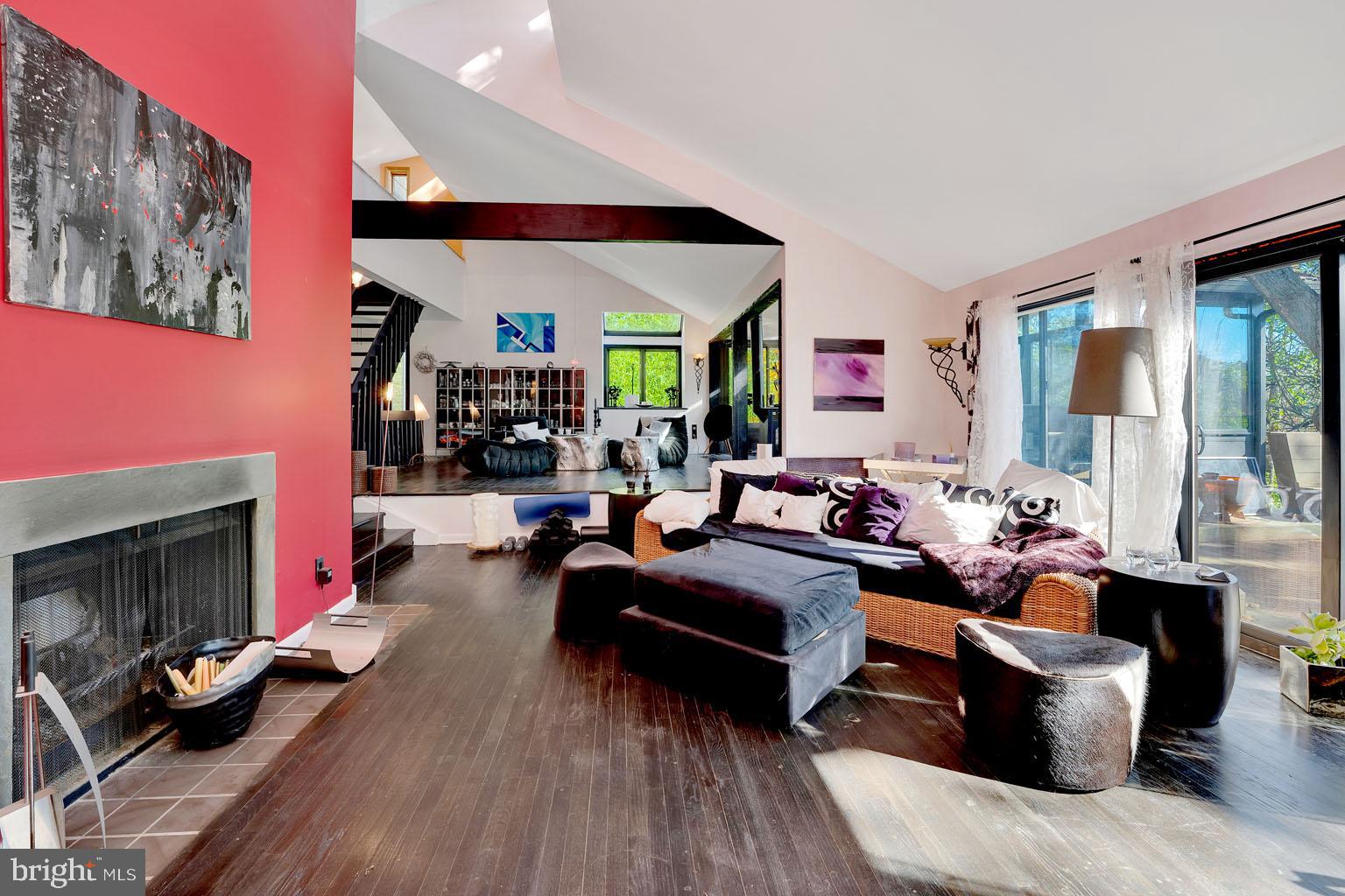 GLADWYNE - Residential