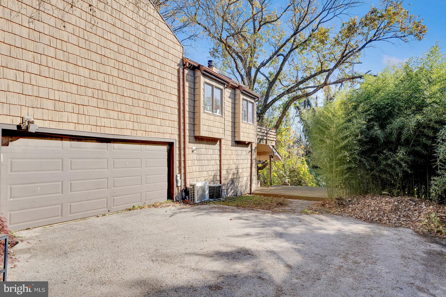 GLADWYNE - Residential