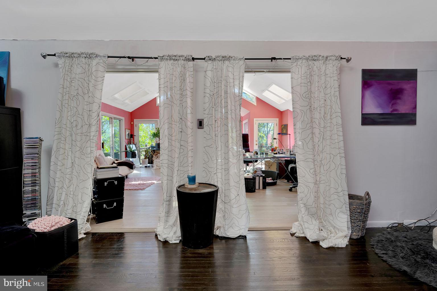 GLADWYNE - Residential