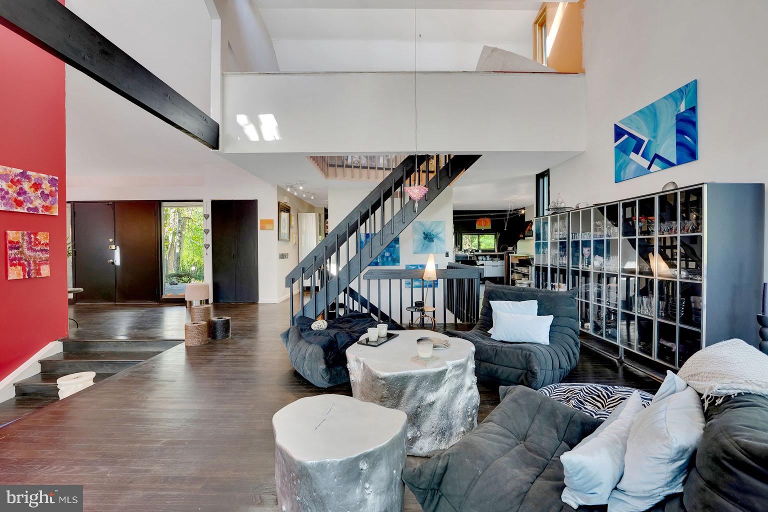 GLADWYNE - Residential