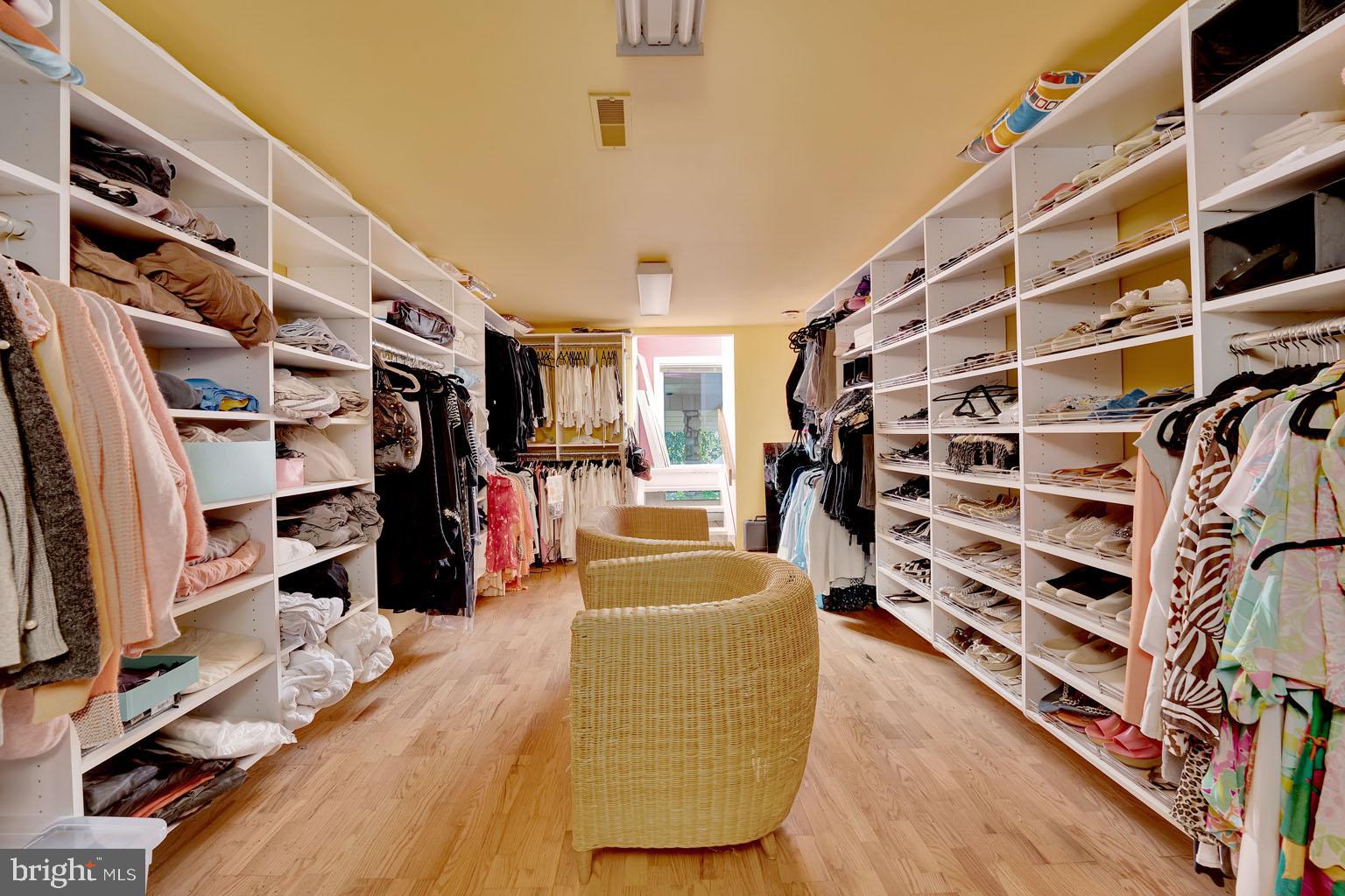 GLADWYNE - Residential