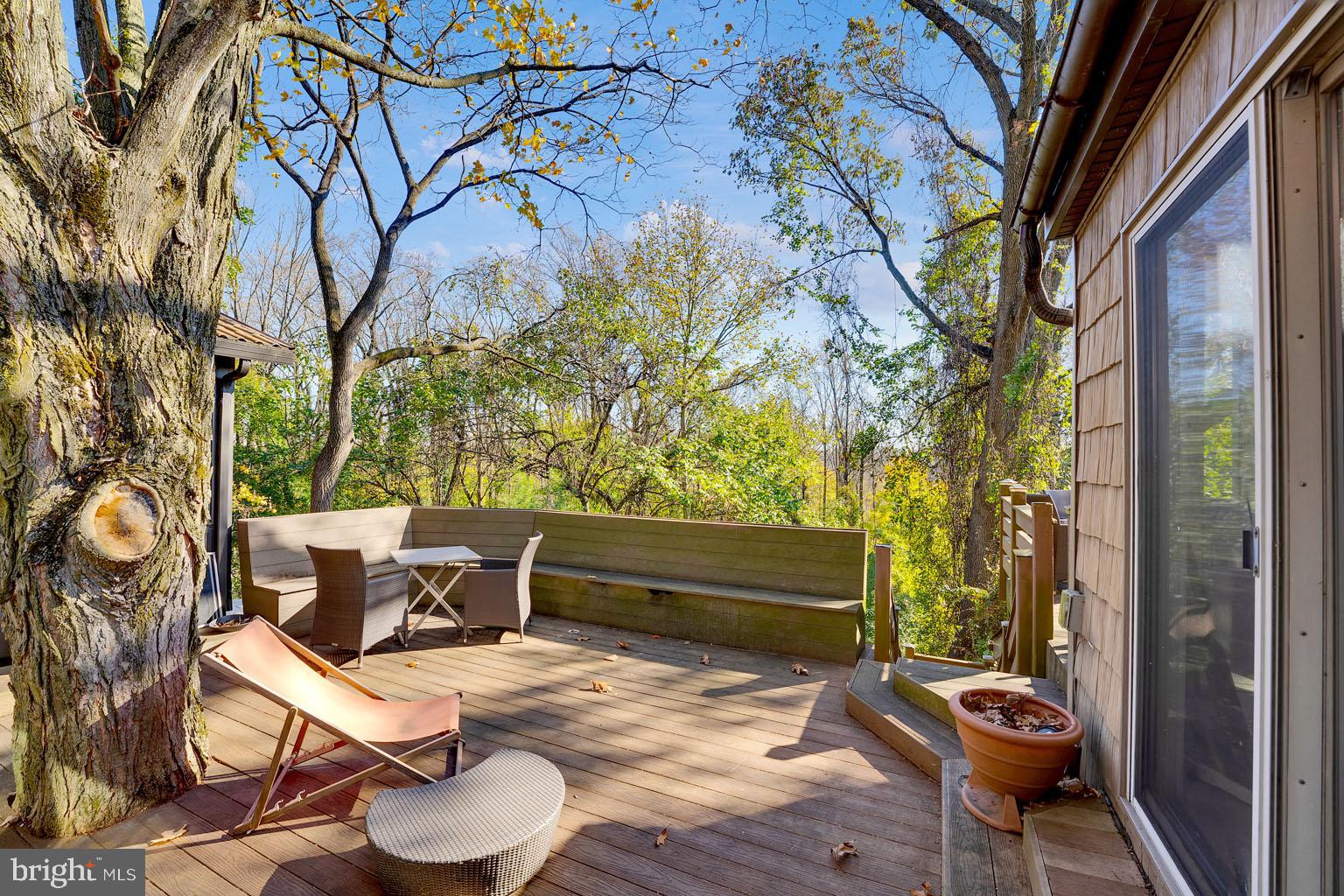 GLADWYNE - Residential