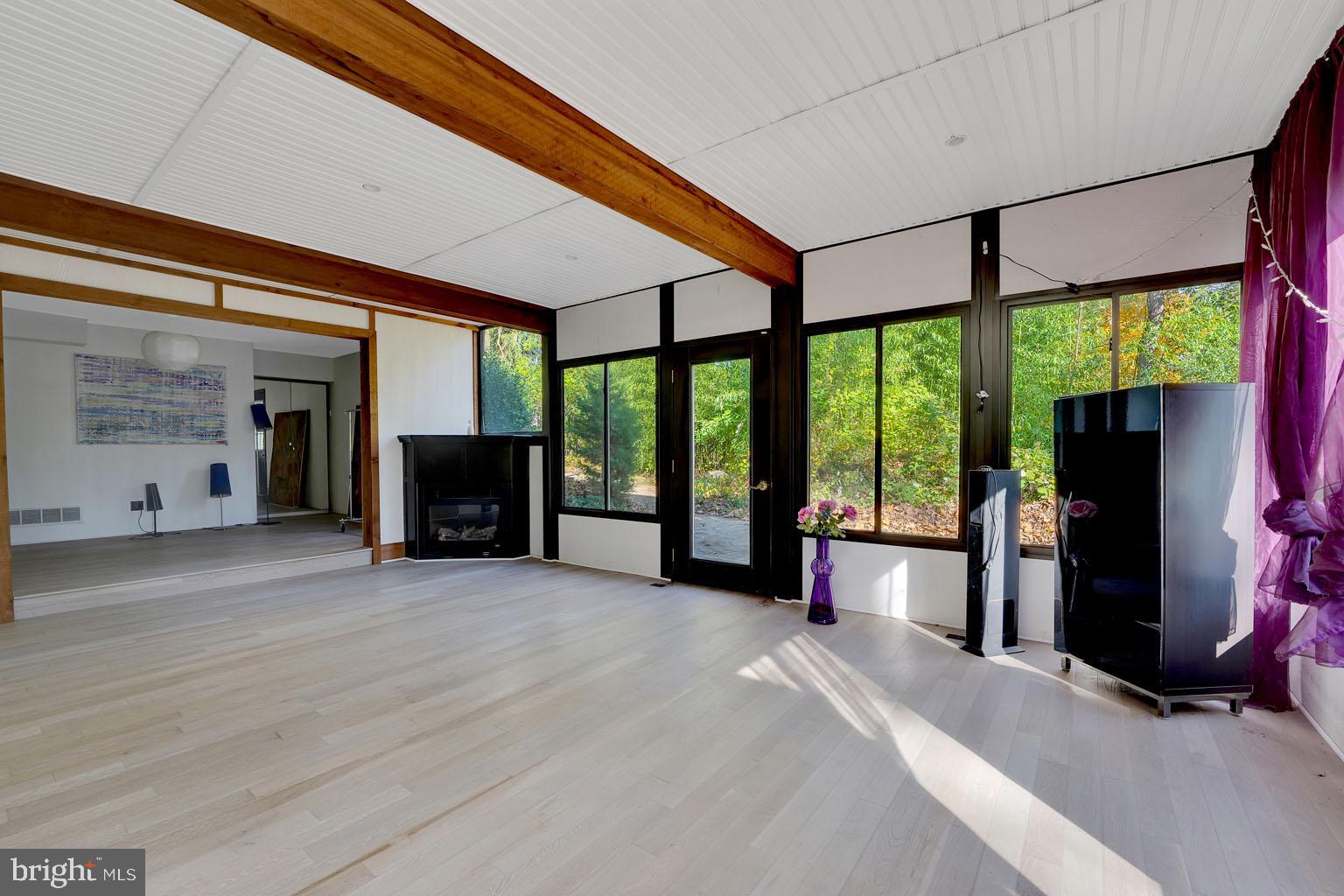 GLADWYNE - Residential